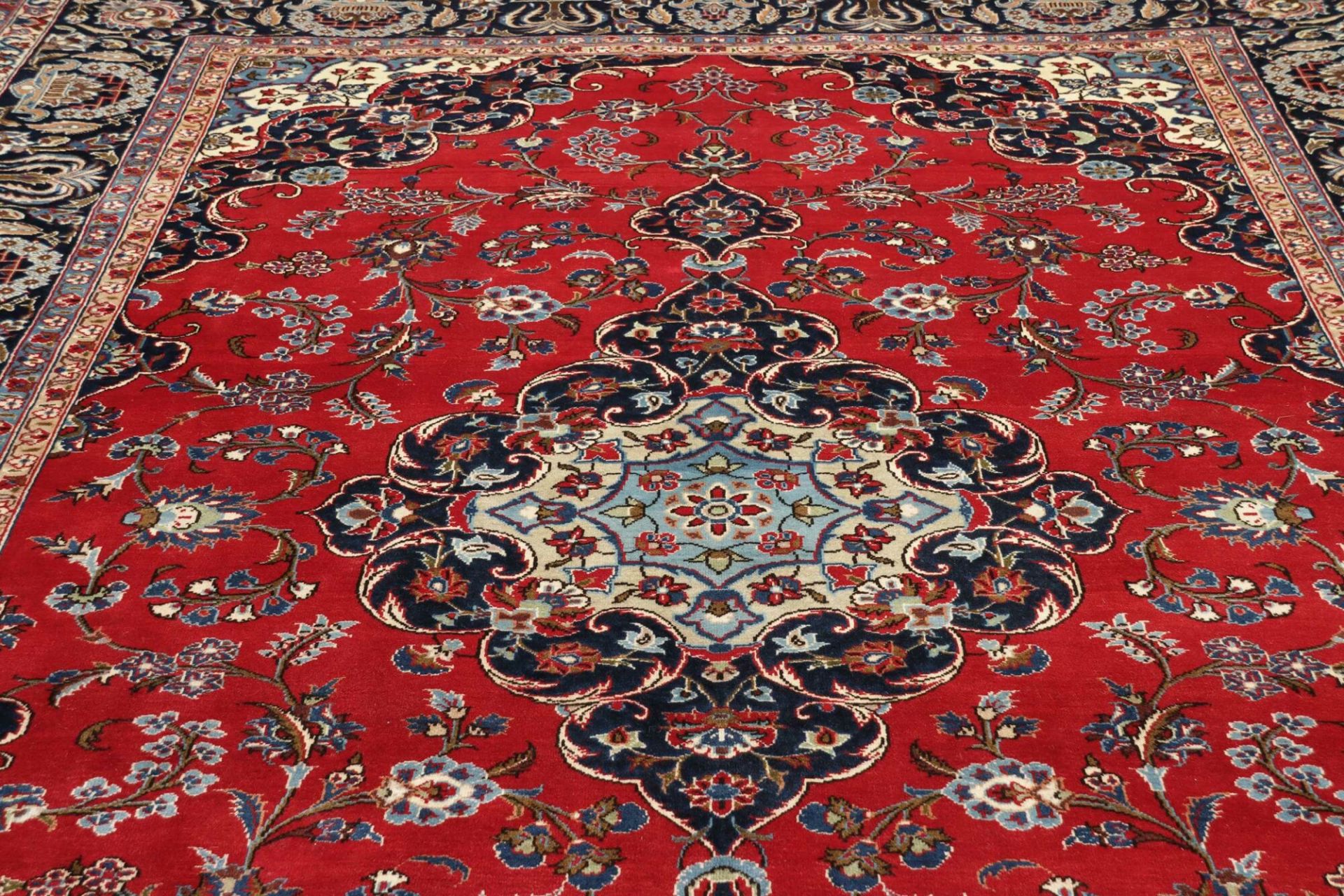 Isfahan Perserteppich 261 × 355 cm aus Wolle, handgeknüpft