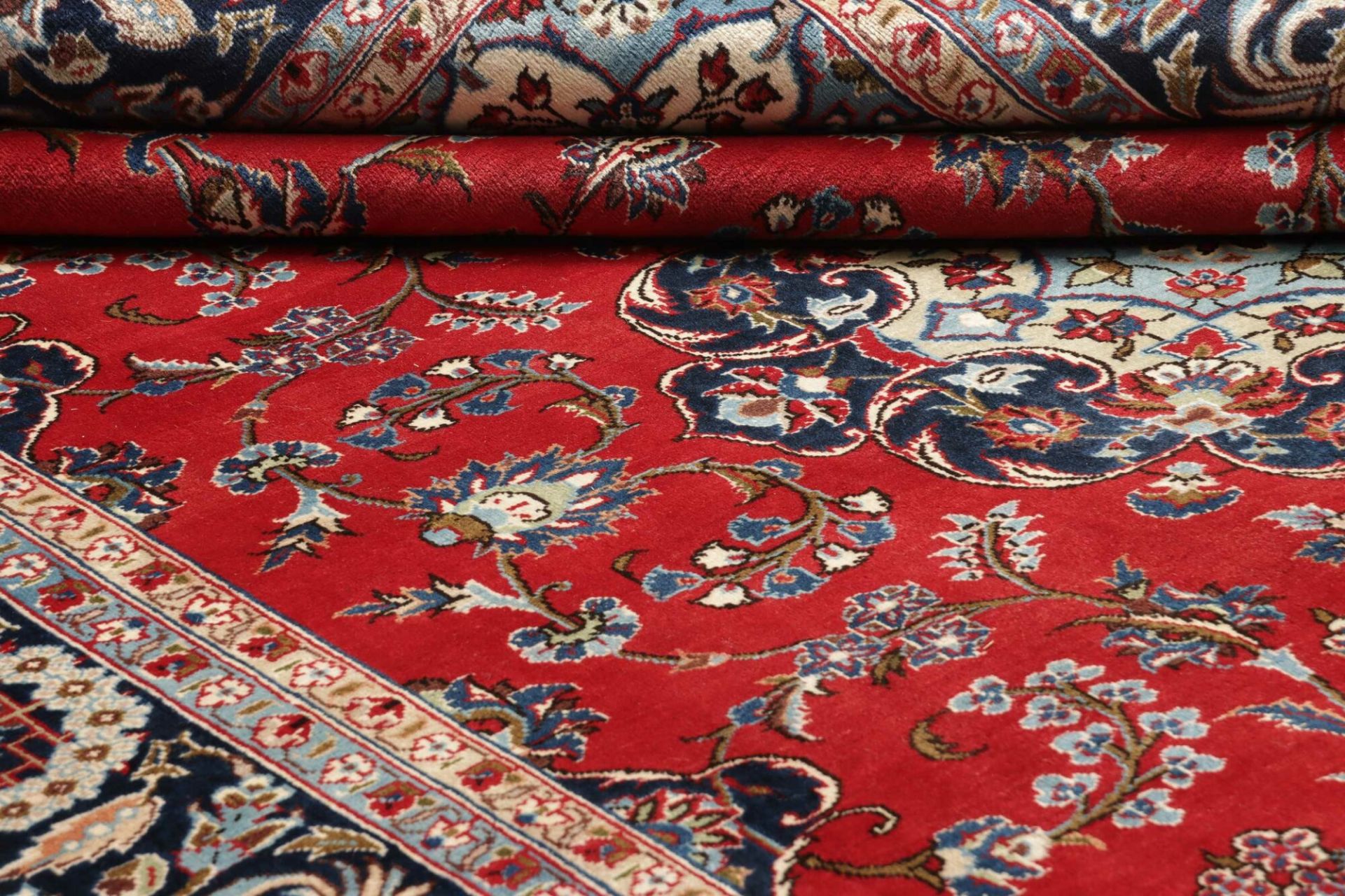 Isfahan Perserteppich 261 × 355 cm aus Wolle, handgeknüpft