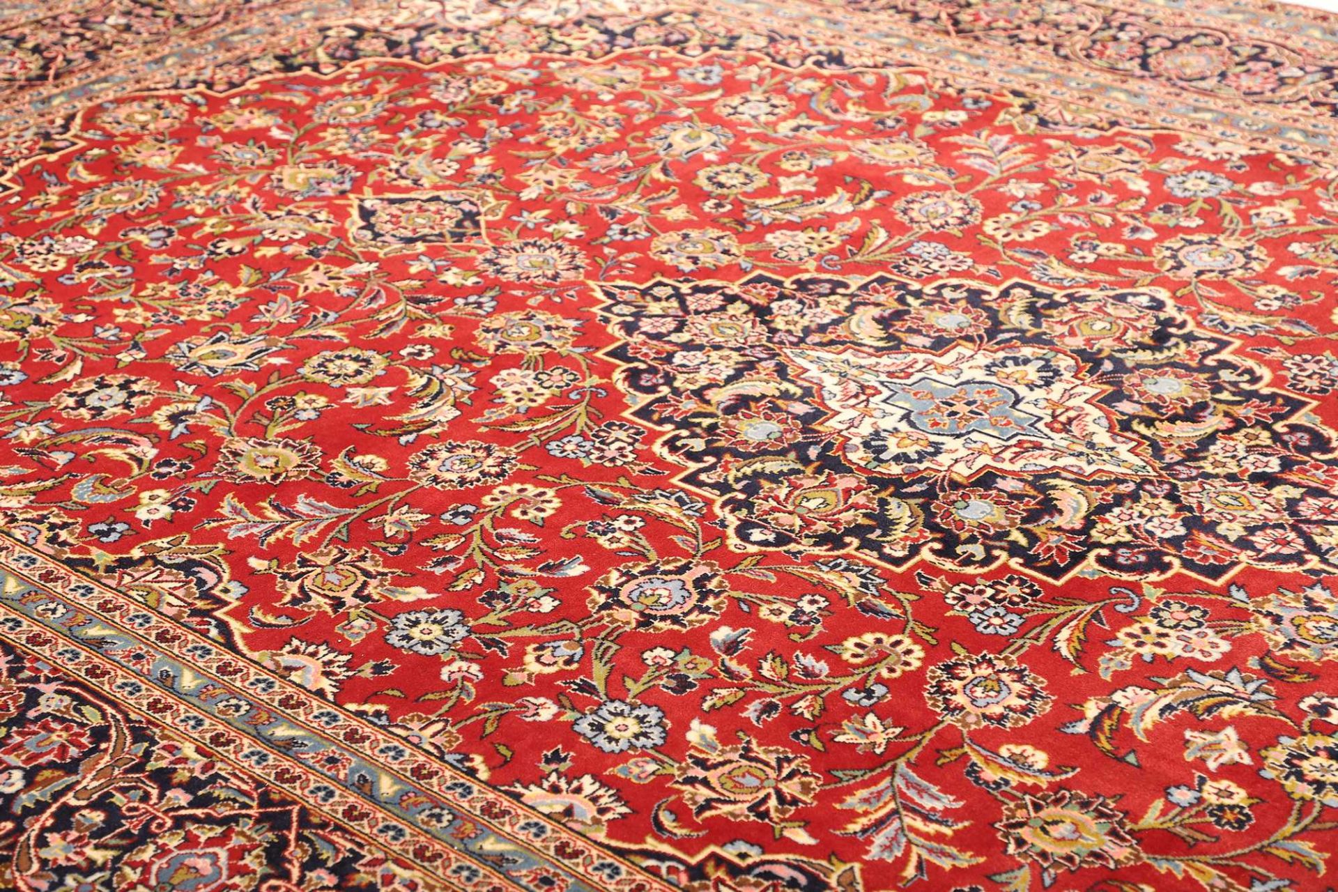Kashan Perserteppich 257 × 375 cm aus Wolle, handgeknüpft