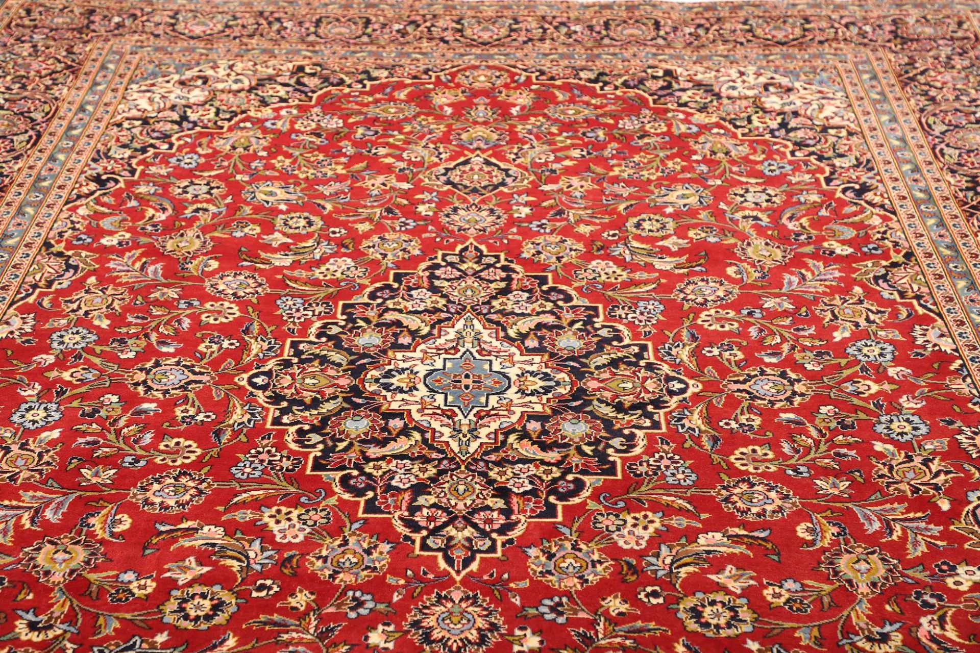 Kashan Perserteppich 257 × 375 cm aus Wolle, handgeknüpft
