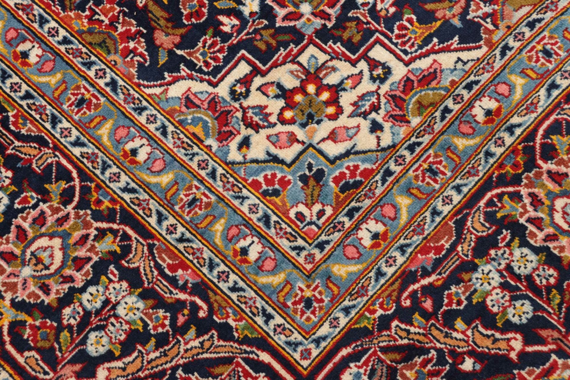 Kashan Perserteppich 246 × 371 cm aus Wolle, handgeknüpft