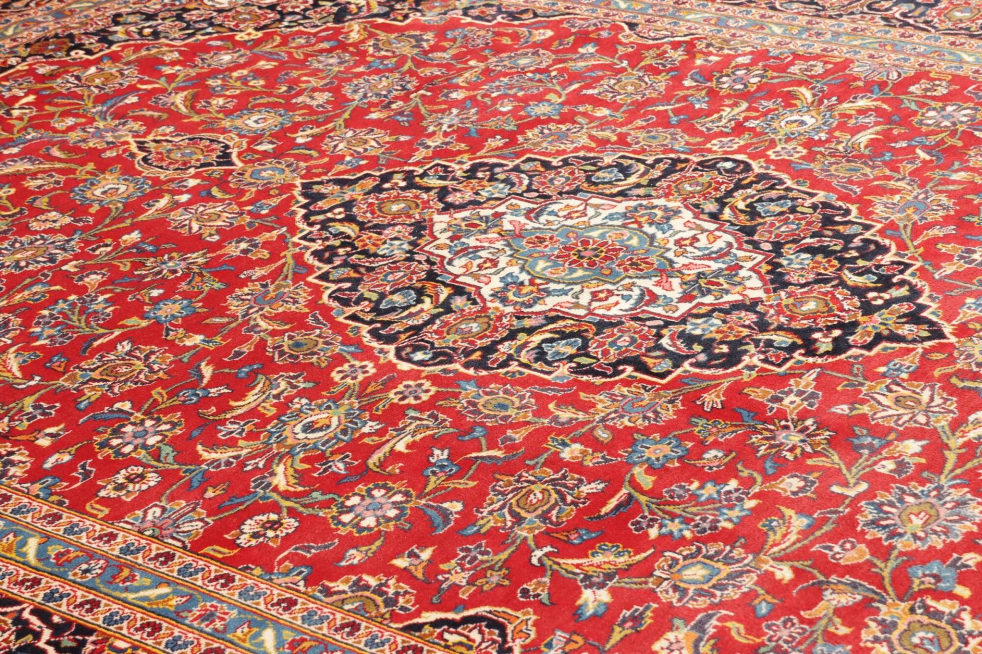 Kashan Perserteppich 251 × 354 cm aus Wolle, handgeknüpft