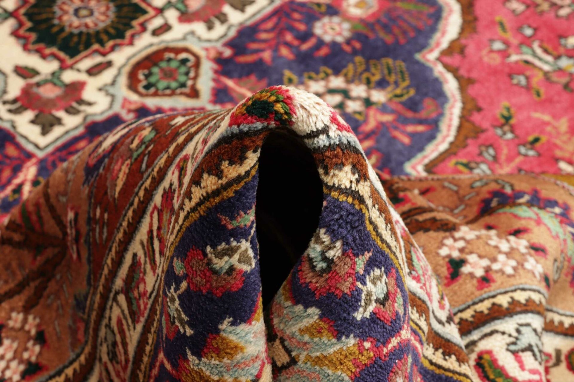 Täbriz Perserteppich aus Iran, 251 × 341 cm