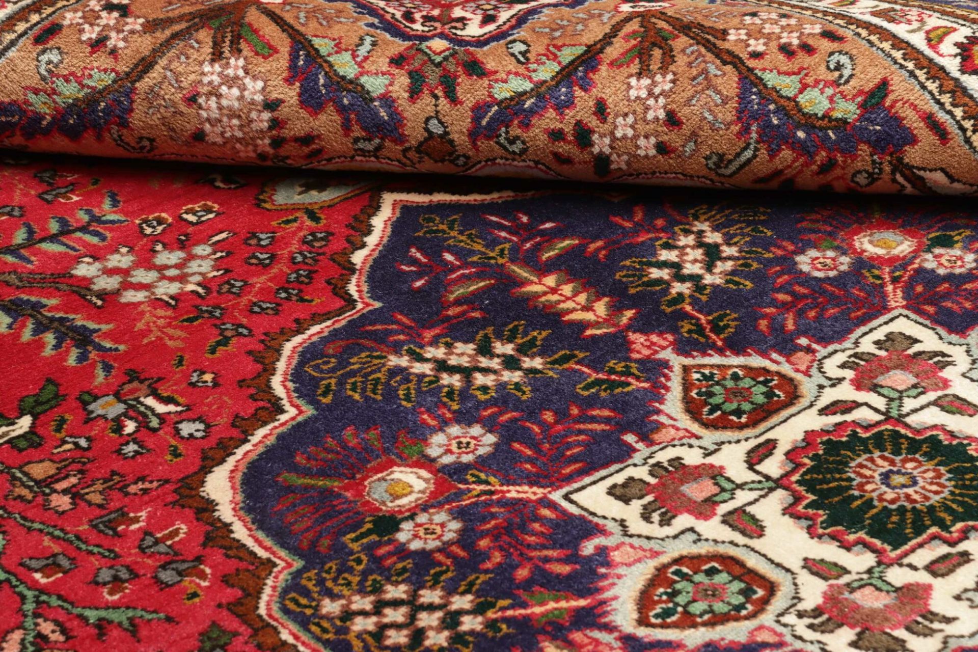 Täbriz Perserteppich aus Iran, 251 × 341 cm