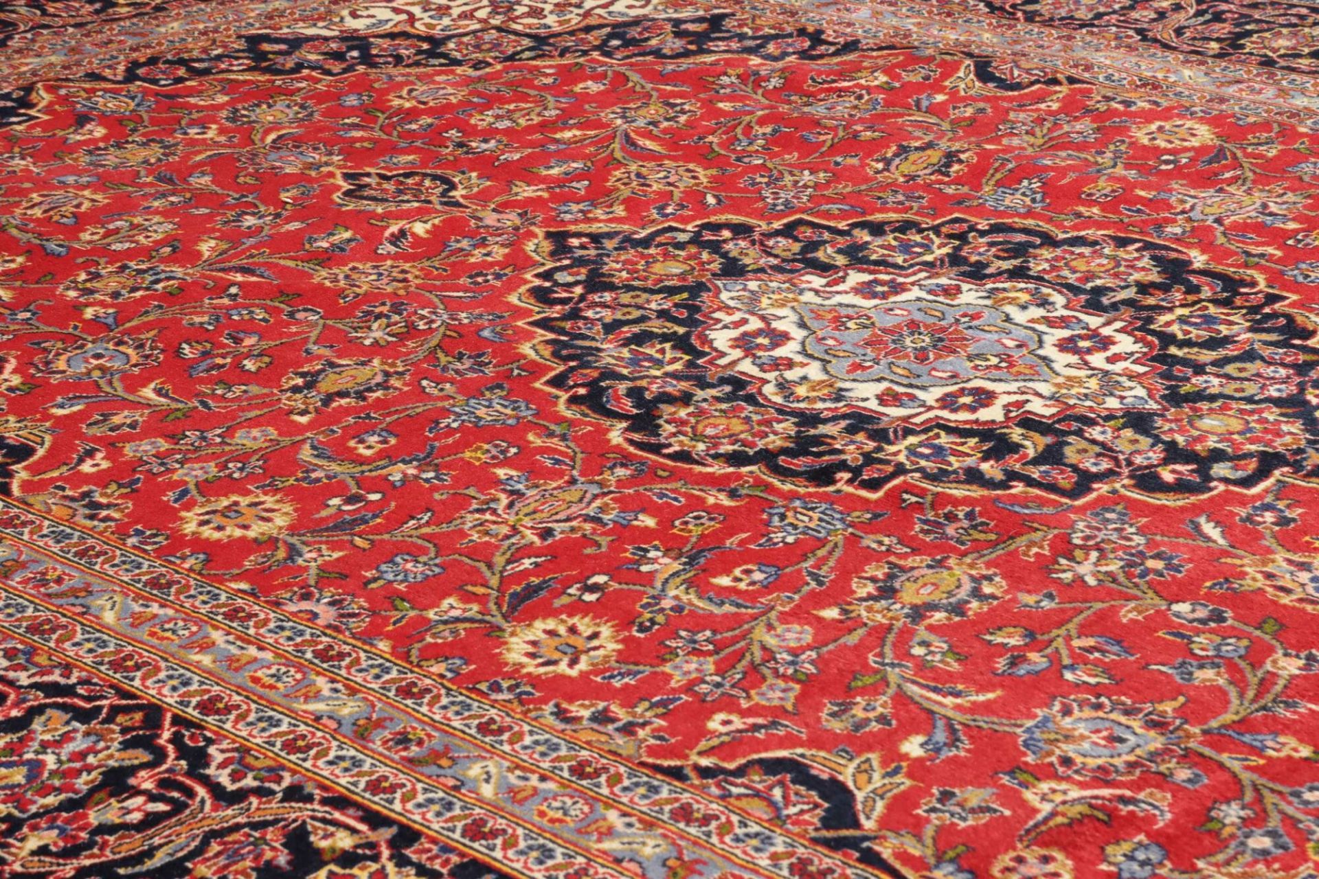 Handgeknüpfter Kashan Perserteppich, 251 × 354 cm, Wolle