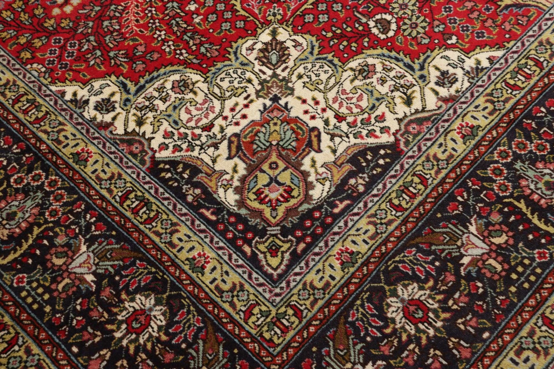Handgeknüpfter Täbriz Perserteppich 253 × 339 cm
