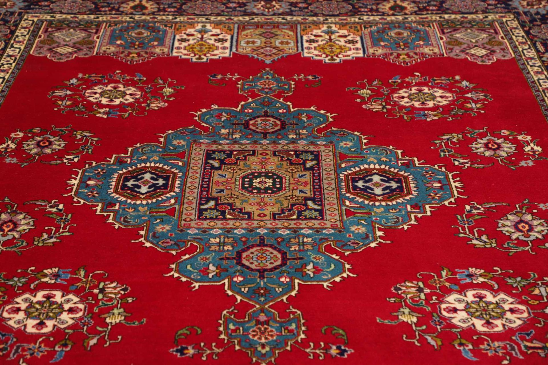 Täbriz Perserteppich 244 × 329 cm aus Wolle, handgeknüpft