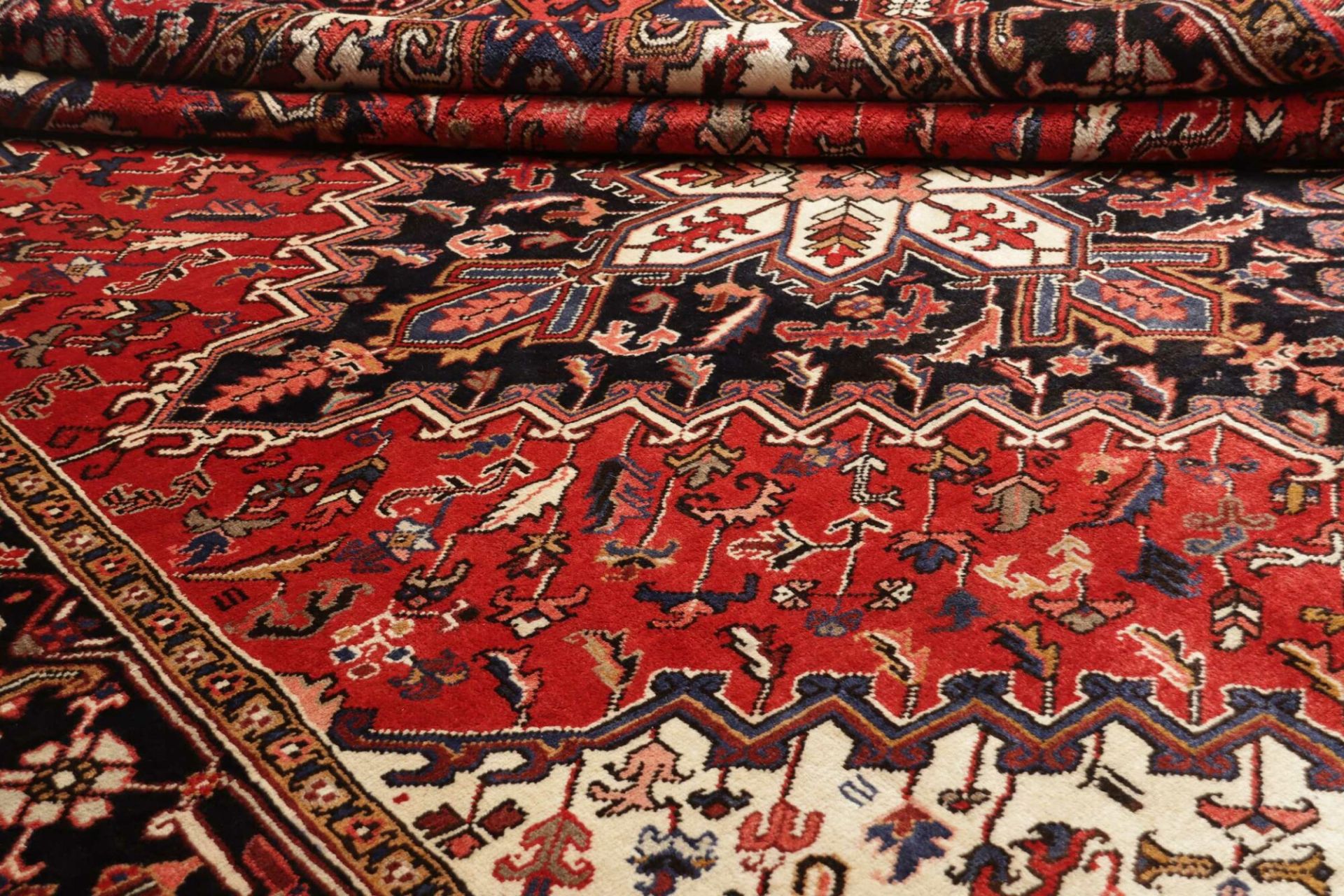 Heriz Perserteppich 259 × 349 cm aus Wolle, handgeknüpft