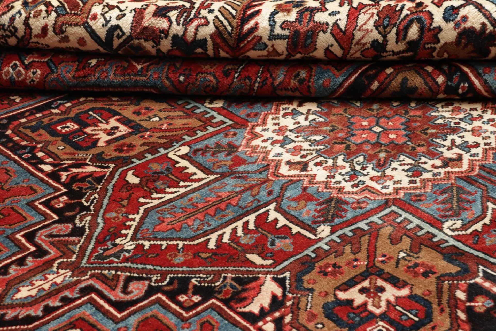 Heriz Perserteppich aus Iran, 271 × 354 cm