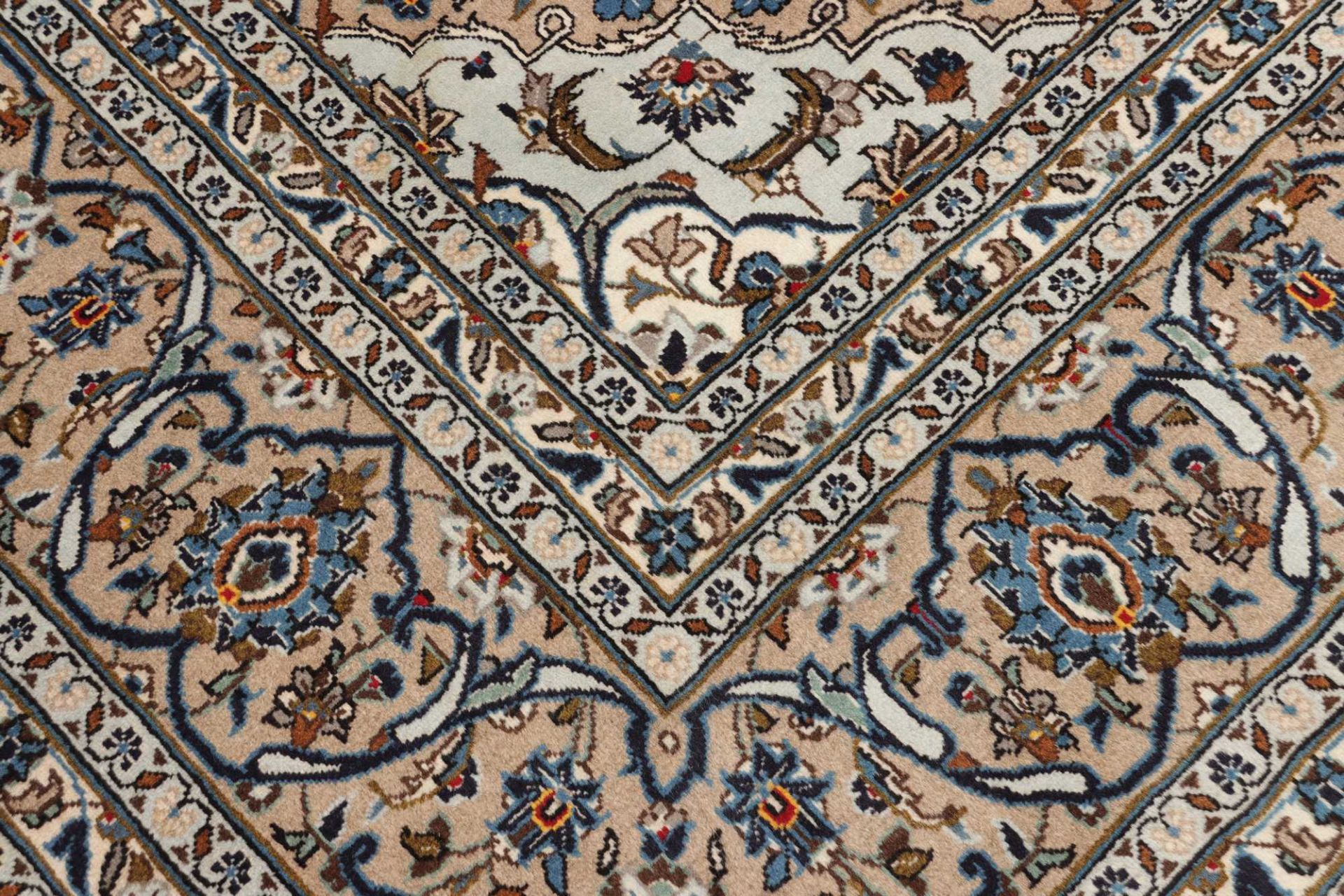 Handgeknüpfter Kashan Perserteppich 248 × 353 cm