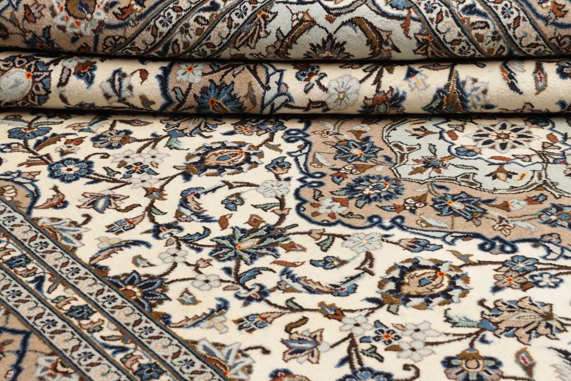 Handgeknüpfter Kashan Perserteppich 248 × 353 cm