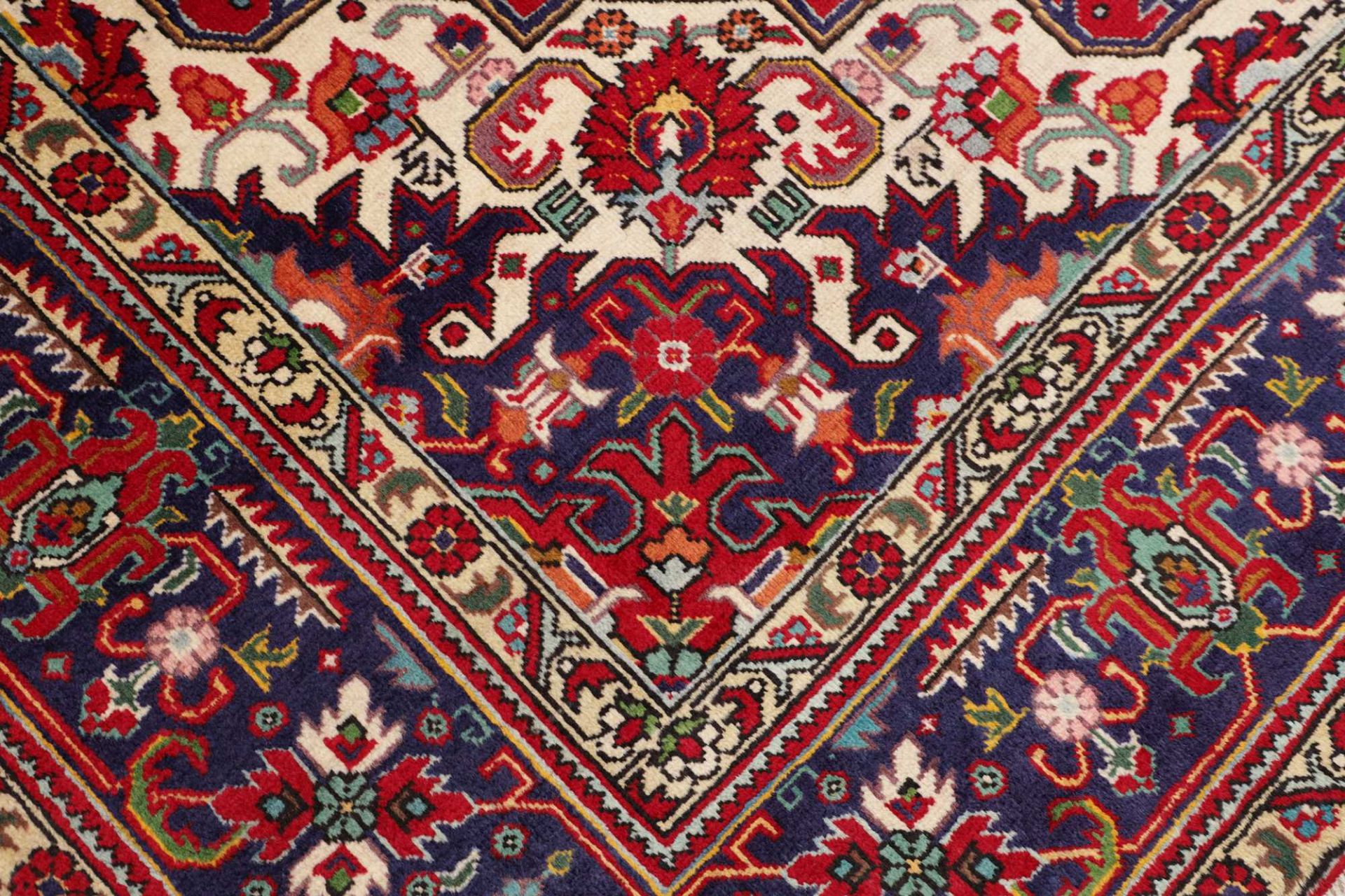 Täbriz Perserteppich aus Iran, 251 × 339 cm