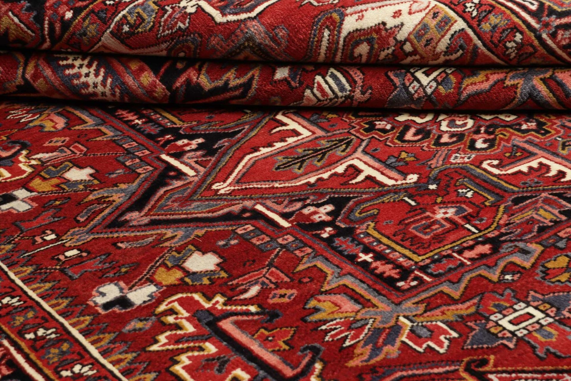 perserteppich-heriz-251-x-327-cm-schurwolle-handgeknupft-rustikal-18 Handgeknüpfter Heriz Perserteppich, 251 × 327 cm, Wolle