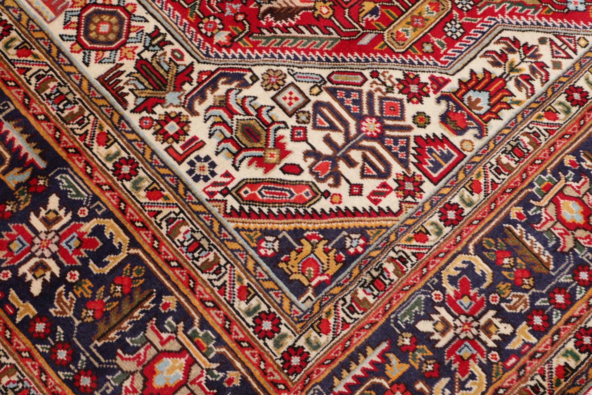 Handgeknüpfter Täbriz Perserteppich 256 × 344 cm