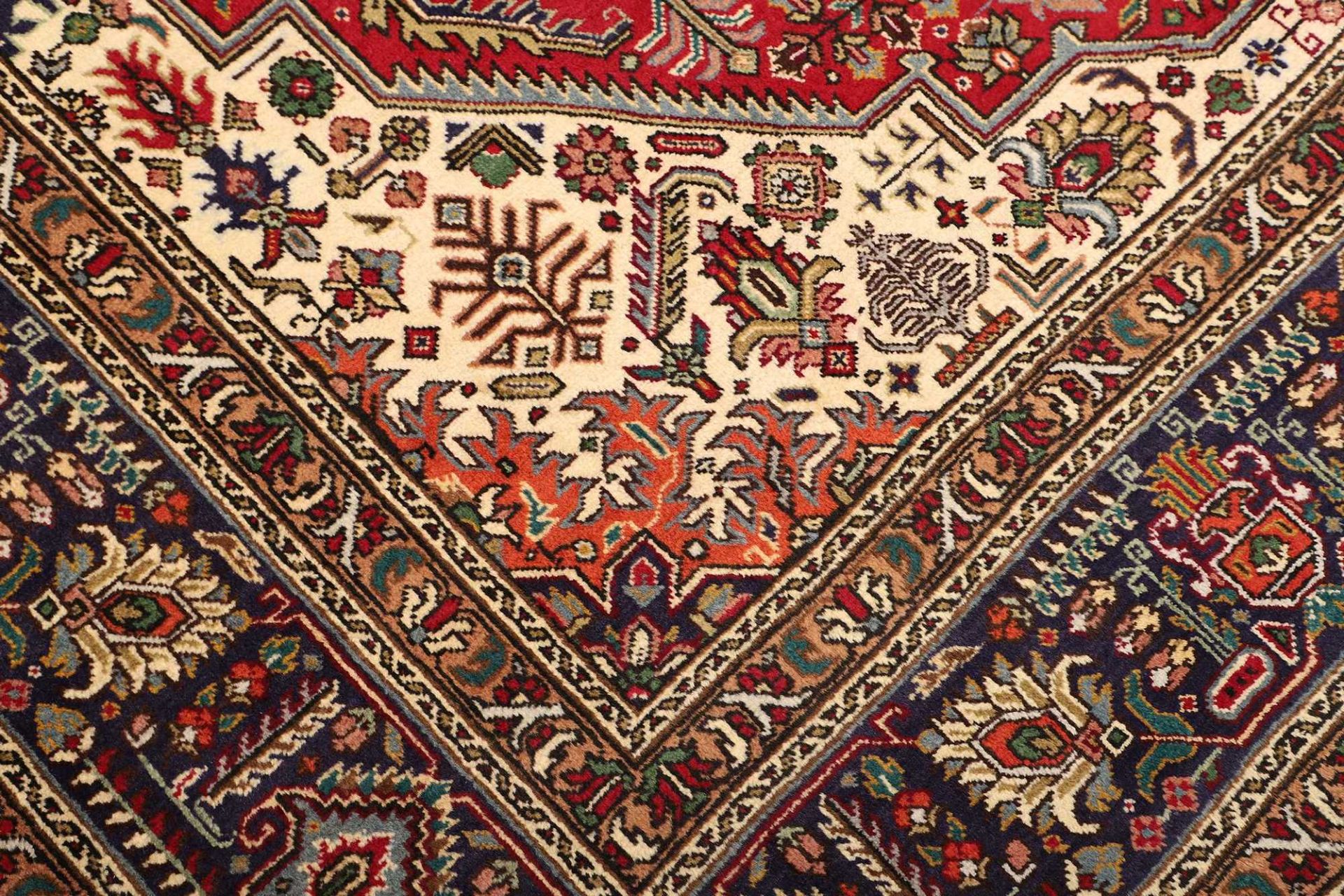 Täbriz Perserteppich aus Iran, 249 × 342 cm