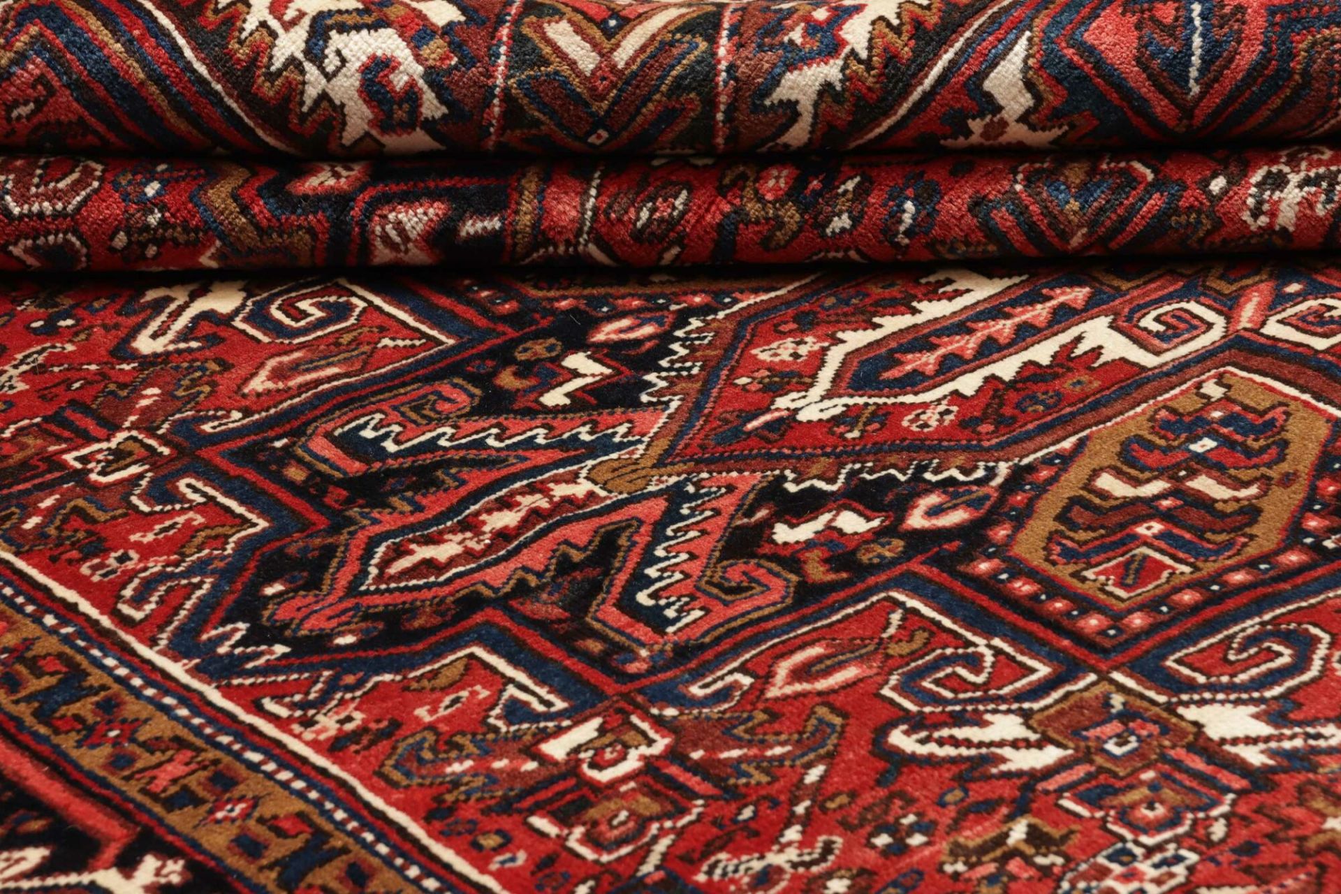 perserteppich-heriz-241-x-342-cm-schurwolle-handgeknupft-rustikal-19 Handgeknüpfter Heriz Perserteppich, 241 × 342 cm, Wolle
