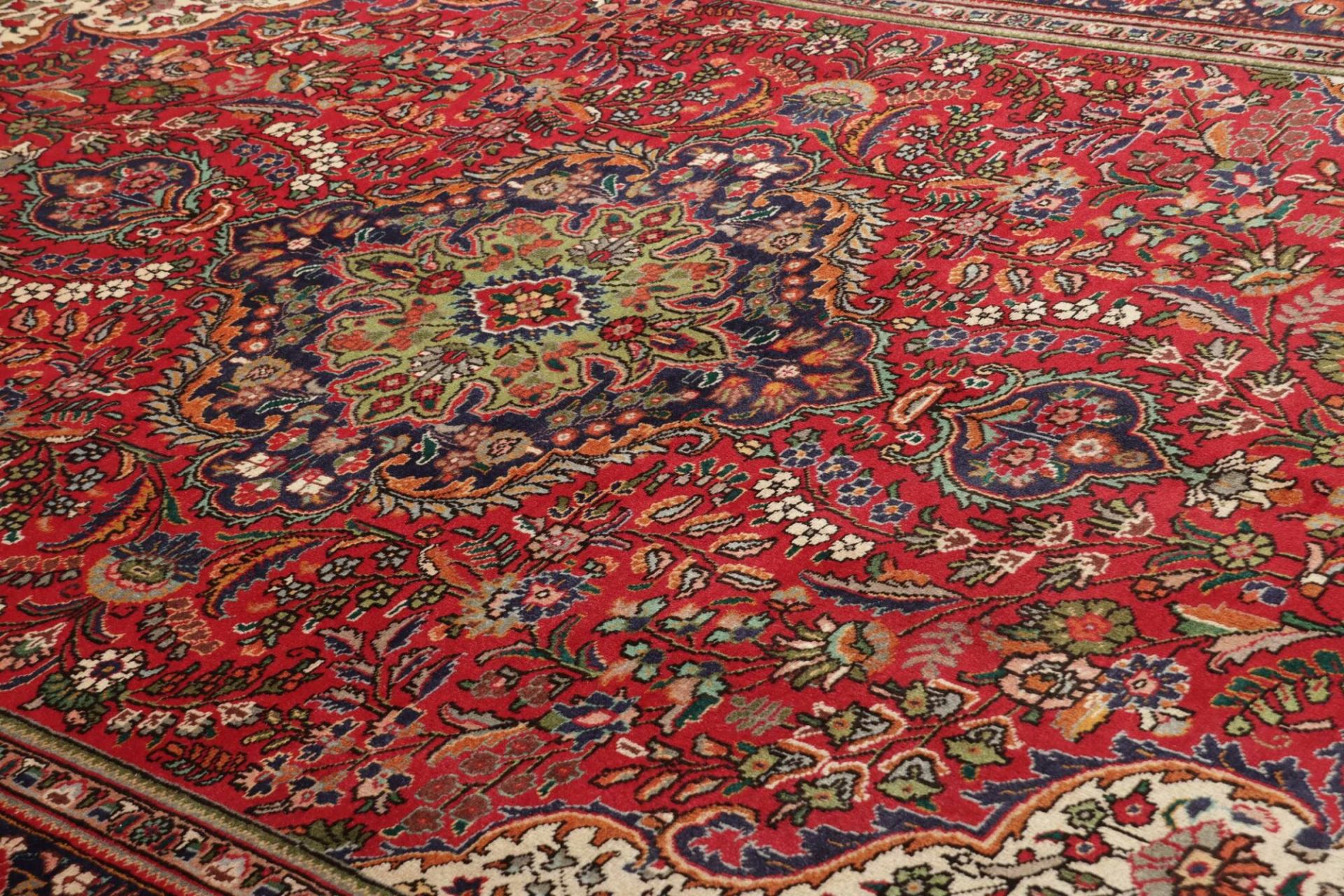 Handgeknüpfter Täbriz Perserteppich 231 × 337 cm