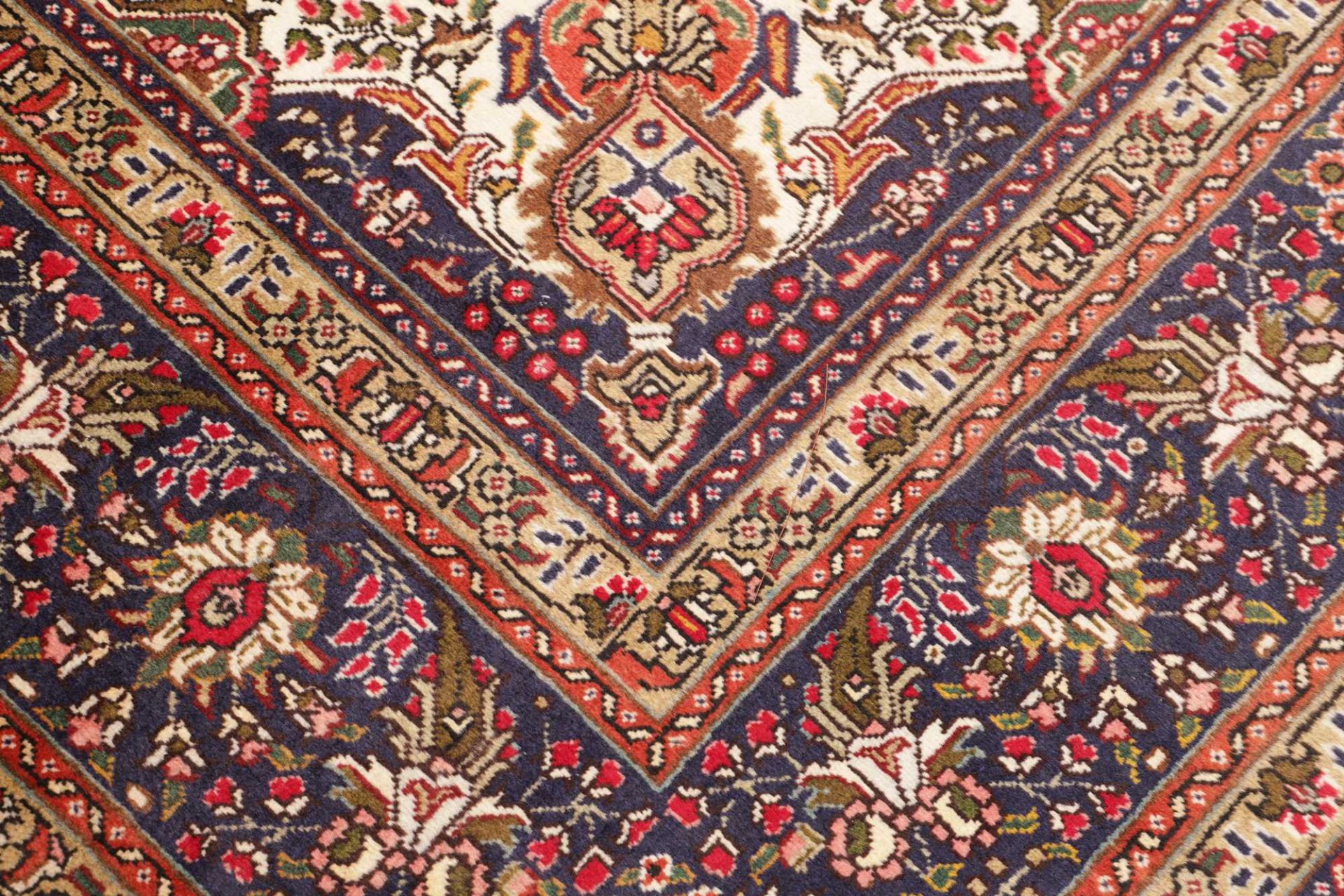 Täbriz Perserteppich aus Iran, 251 × 349 cm