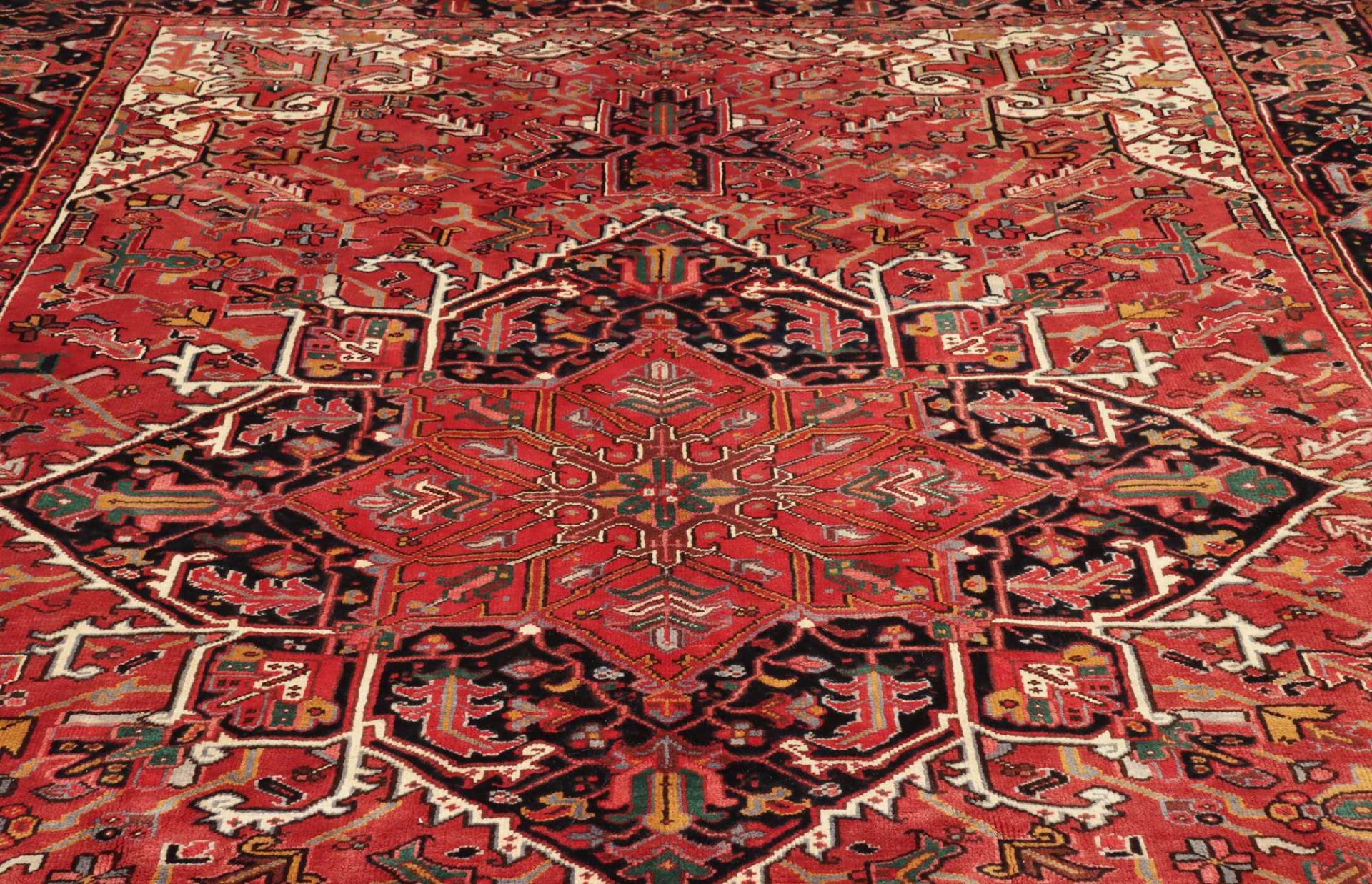 Handgeknüpfter Heriz Perserteppich, 239 × 339 cm, Wolle