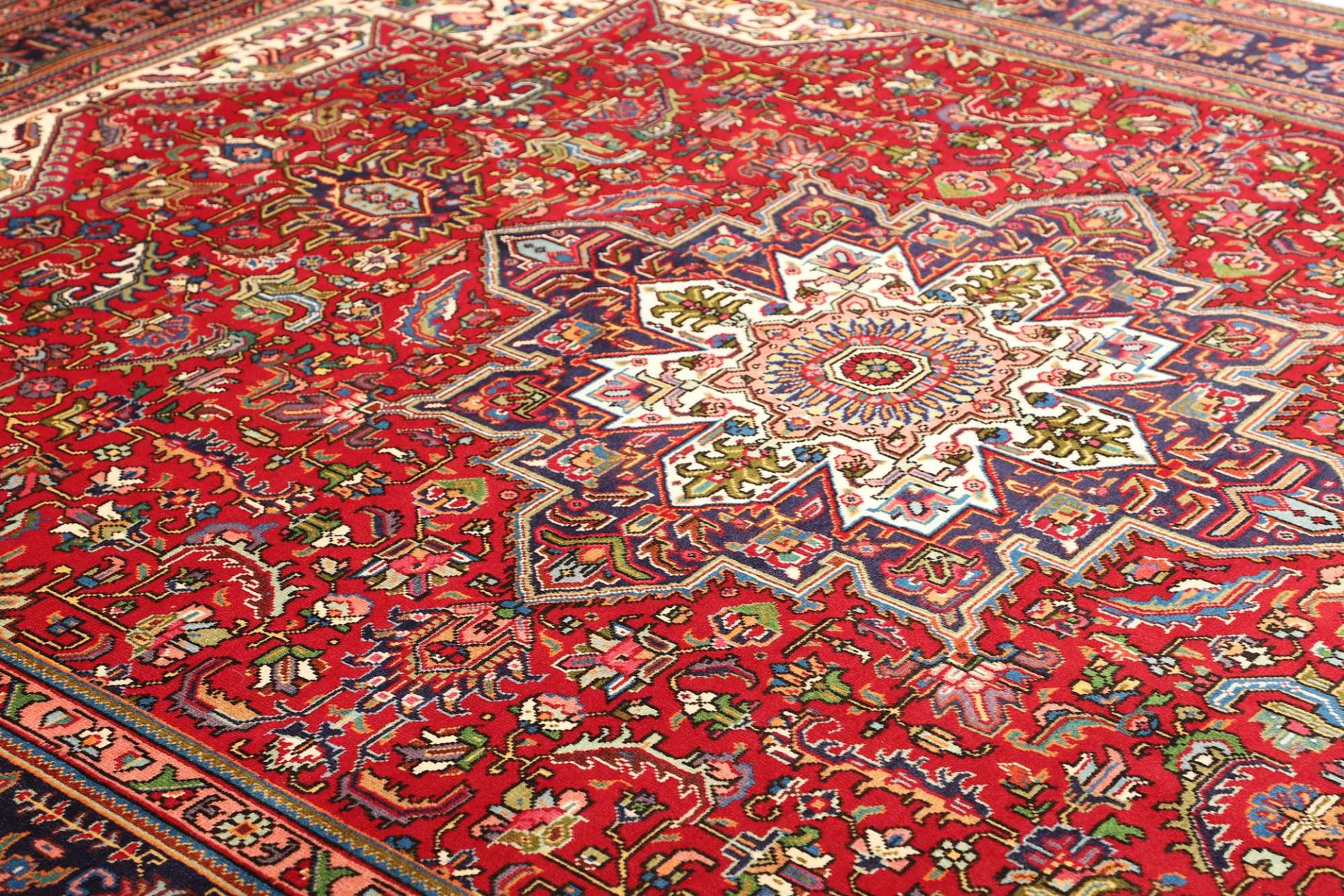 Täbriz Perserteppich aus Iran, 256 × 346 cm