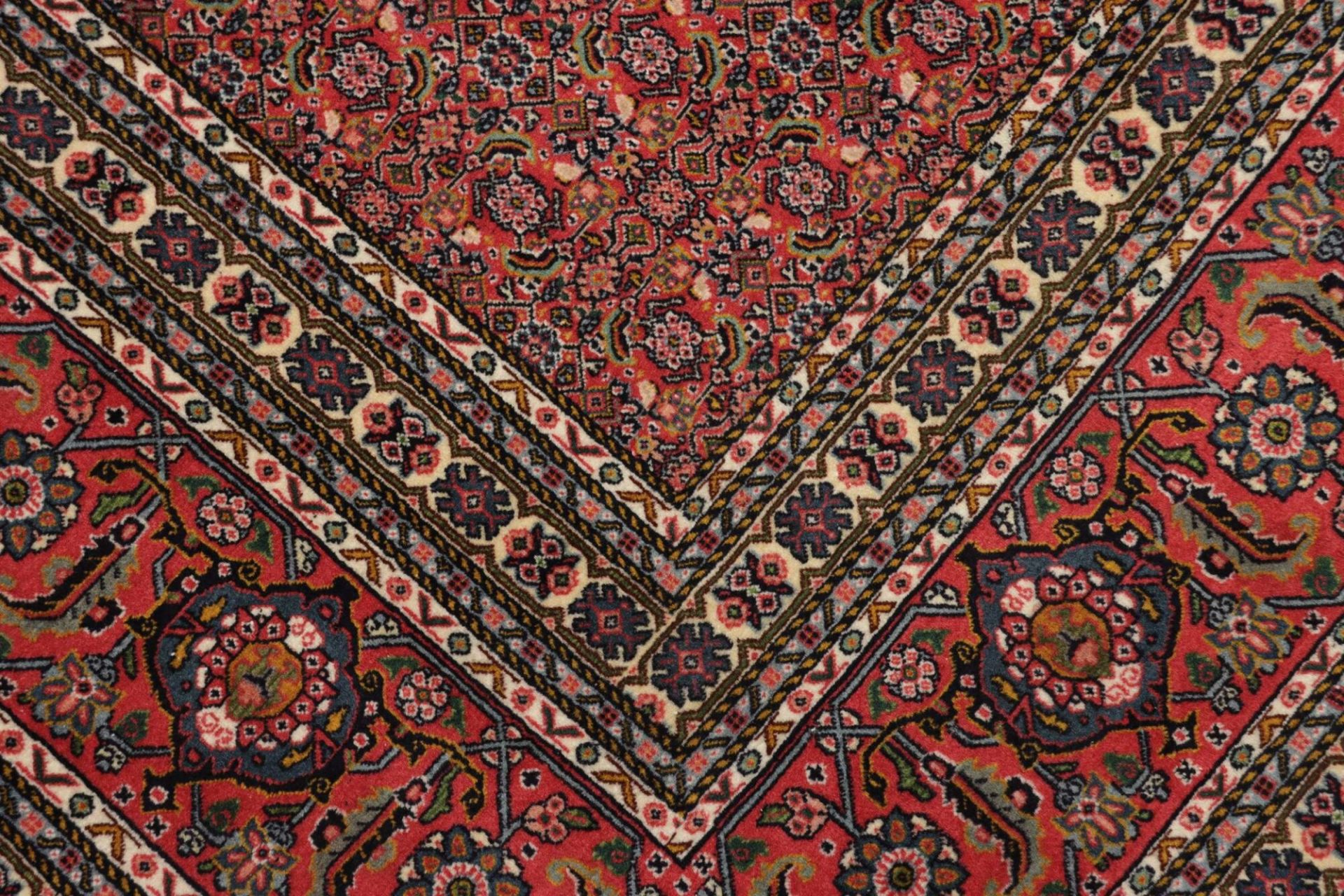 Perserteppich 266 × 369 cm aus Wolle, handgeknüpft