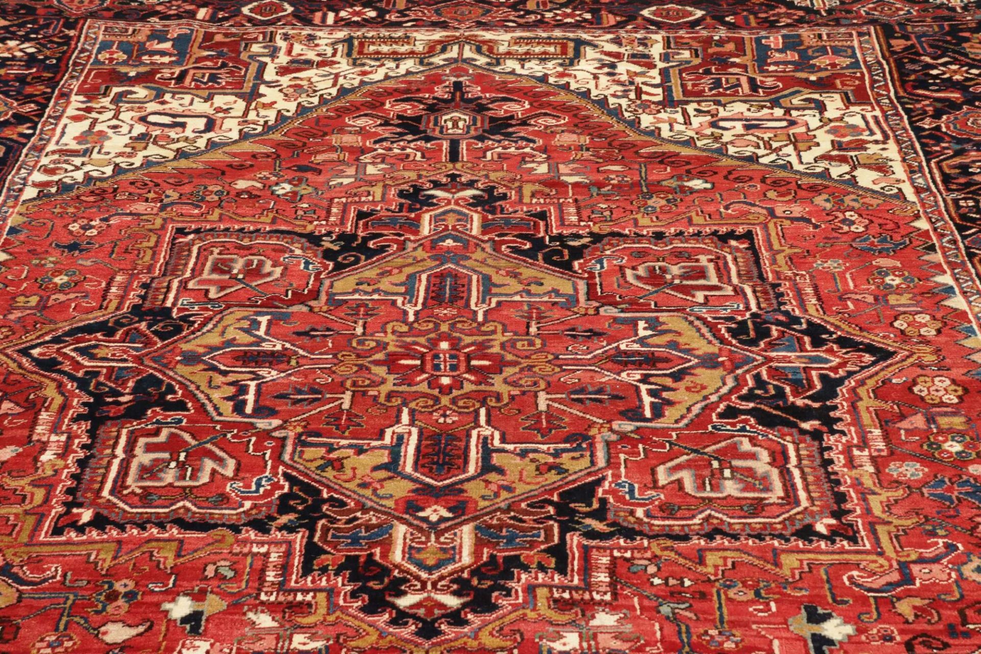 Handgeknüpfter Heriz Perserteppich, 233 × 334 cm, Wolle