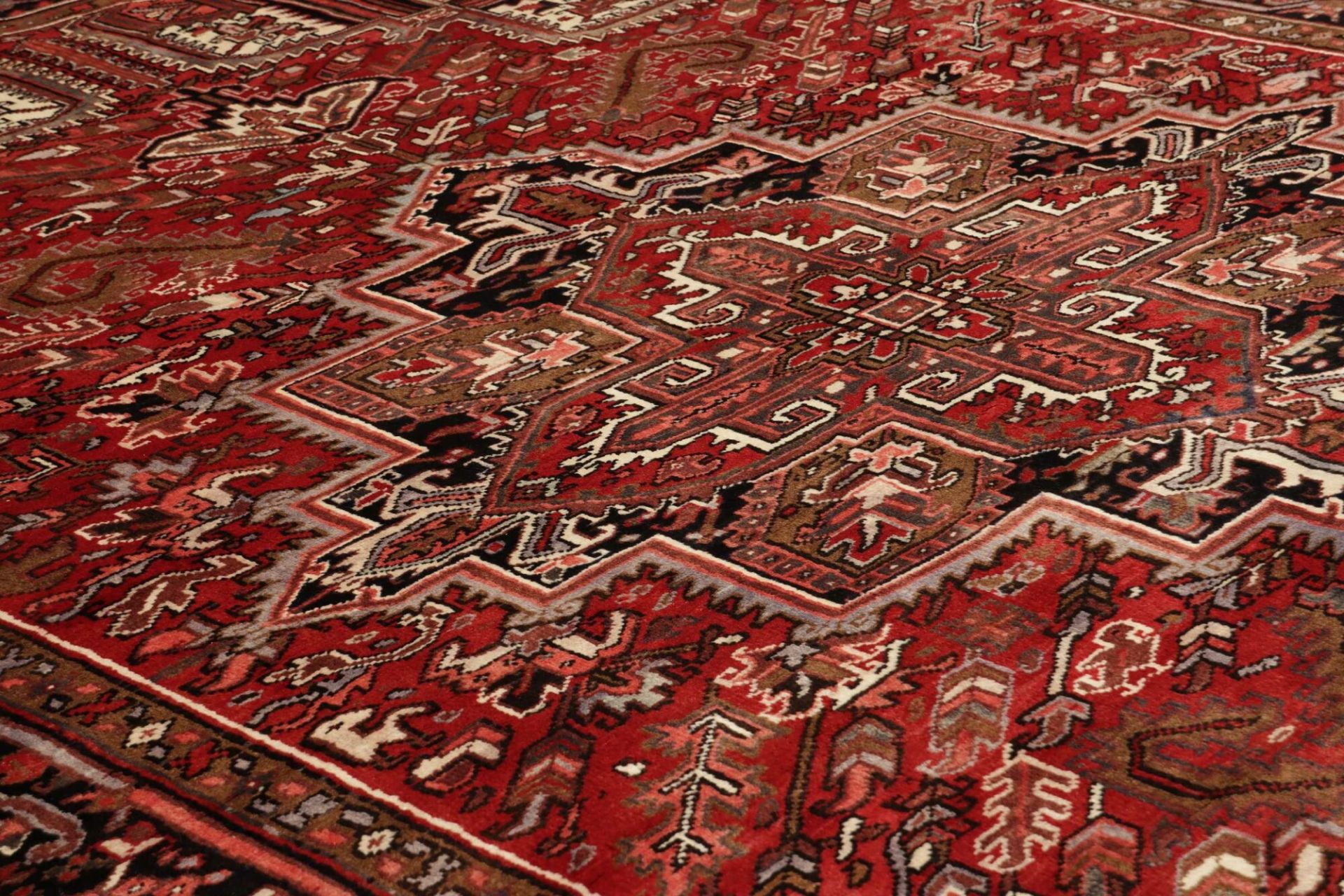 Heriz Perserteppich aus Iran, 256 × 339 cm