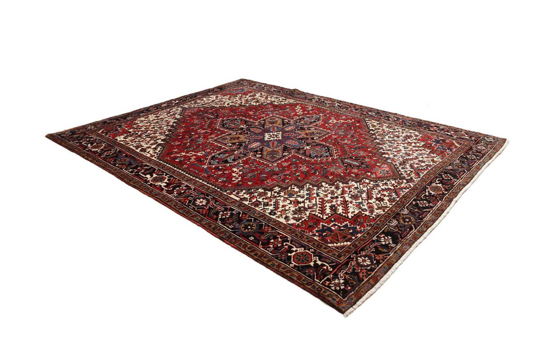 Handgeknüpfter Heriz Perserteppich 256 × 326 cm