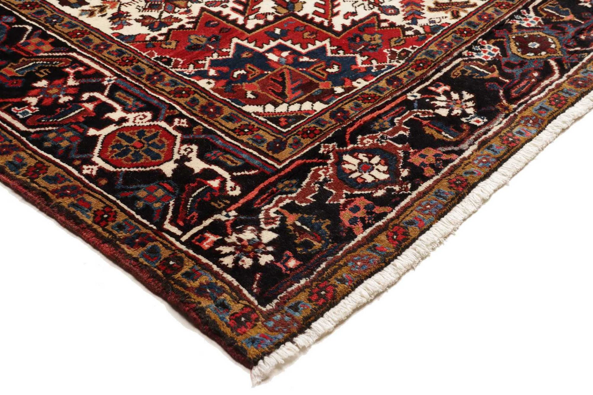 Handgeknüpfter Heriz Perserteppich 256 × 326 cm