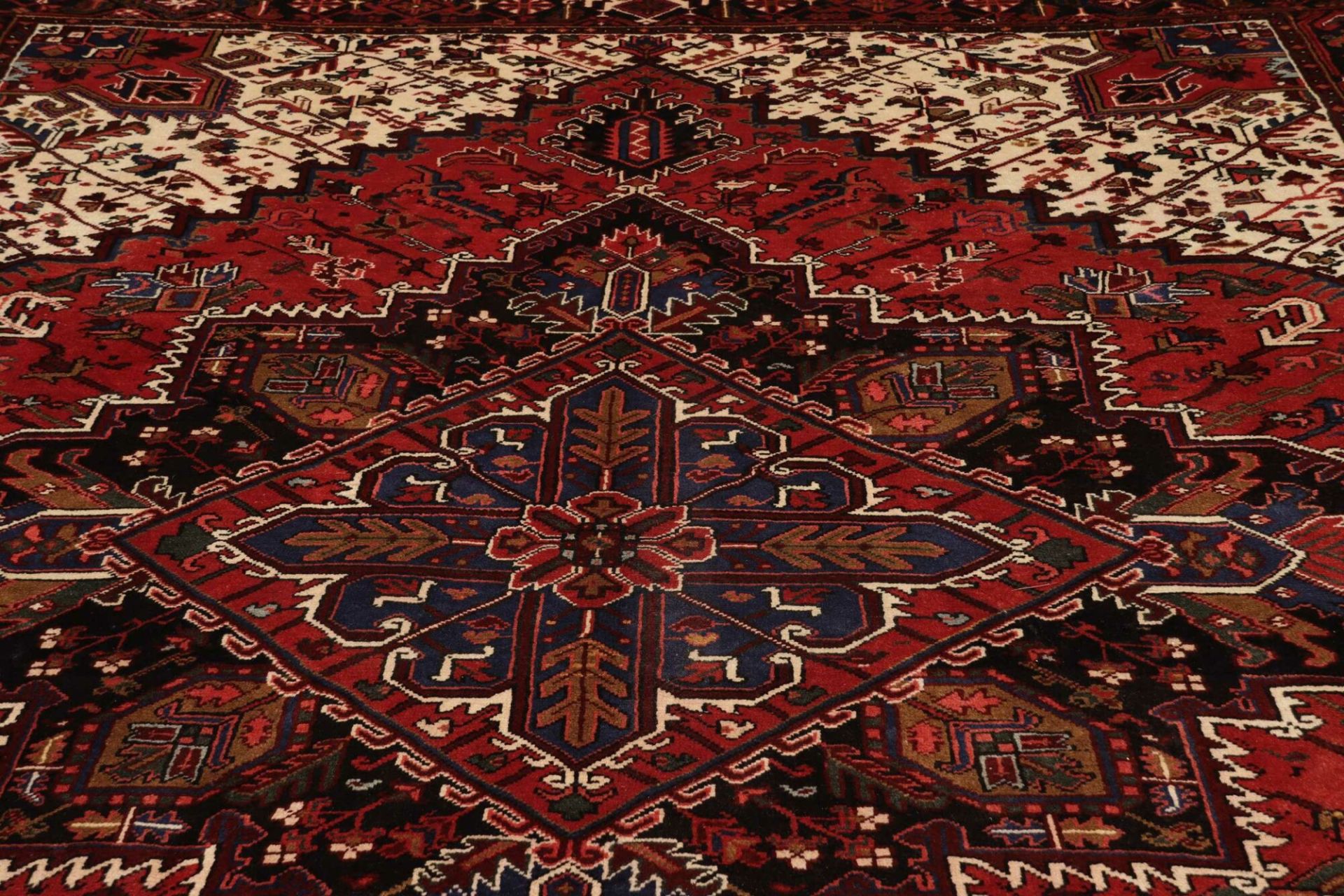 perserteppich-heriz-251-x-339-cm-schurwolle-handgeknupft-rustikal-15 Heriz Perserteppich aus Iran, 251 × 339 cm