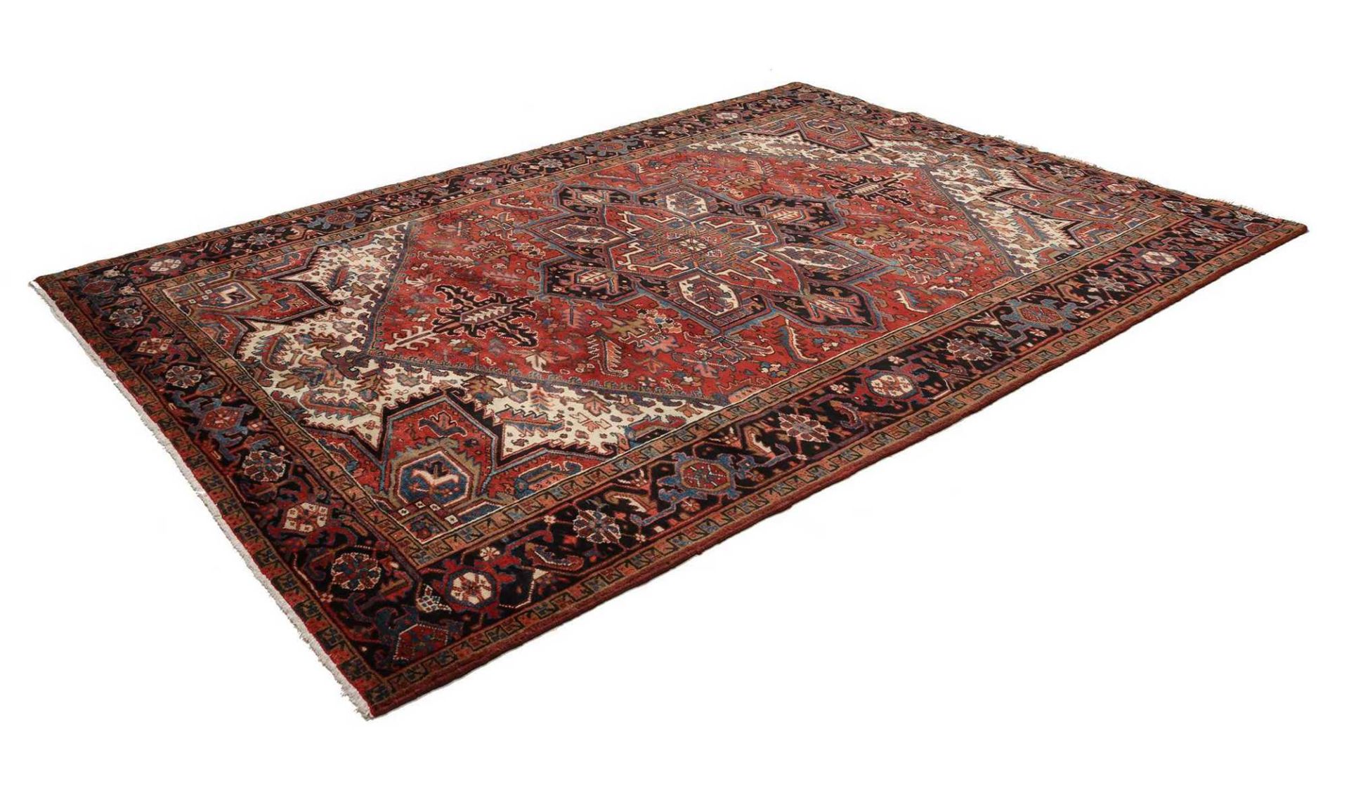 Handgeknüpfter Heriz Perserteppich 236 × 326 cm
