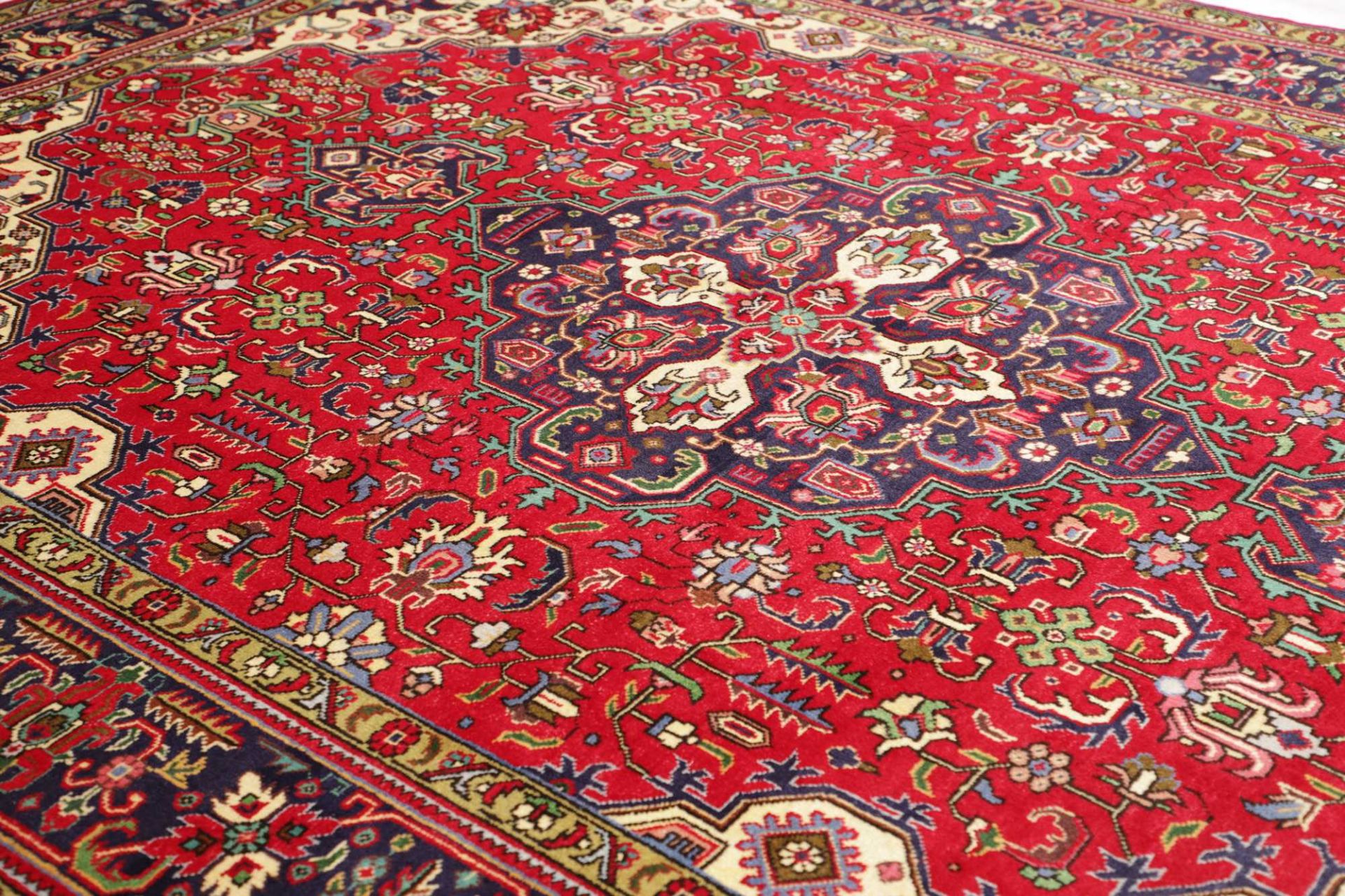 Handgeknüpfter Täbriz Perserteppich 249 × 341 cm
