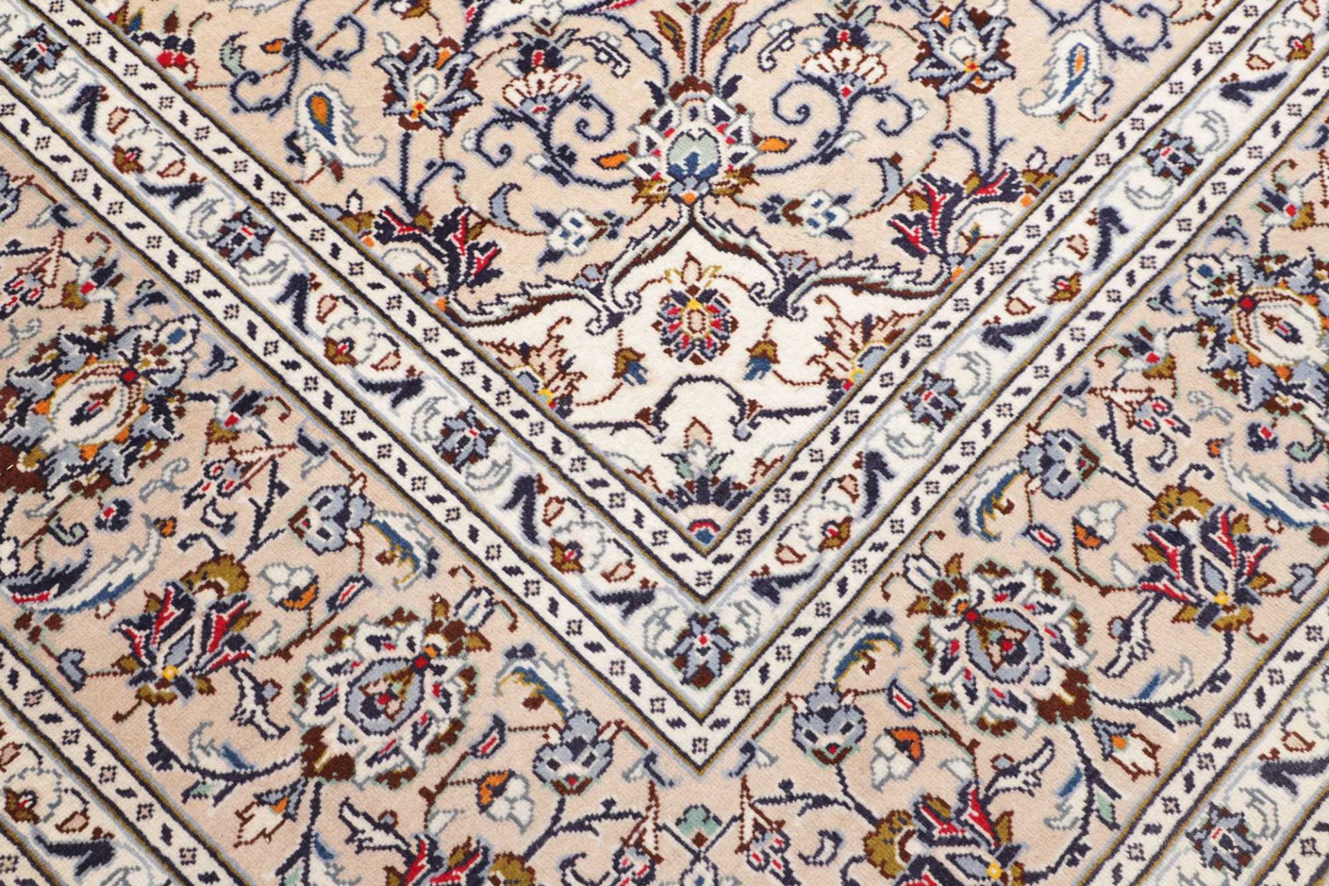 Kashan Perserteppich aus Iran, 251 × 356 cm