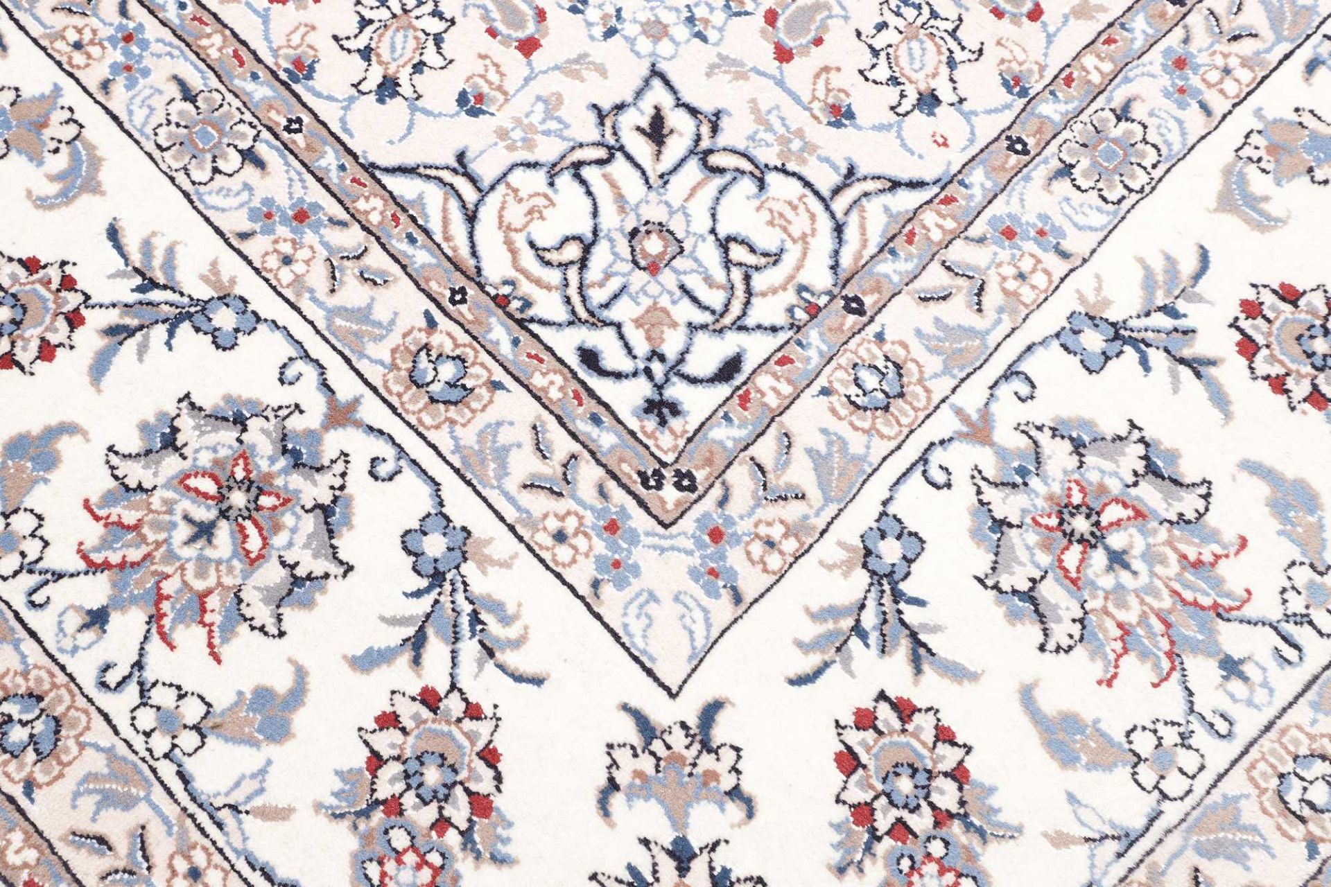 Nain Perserteppich aus Iran, 254 × 353 cm