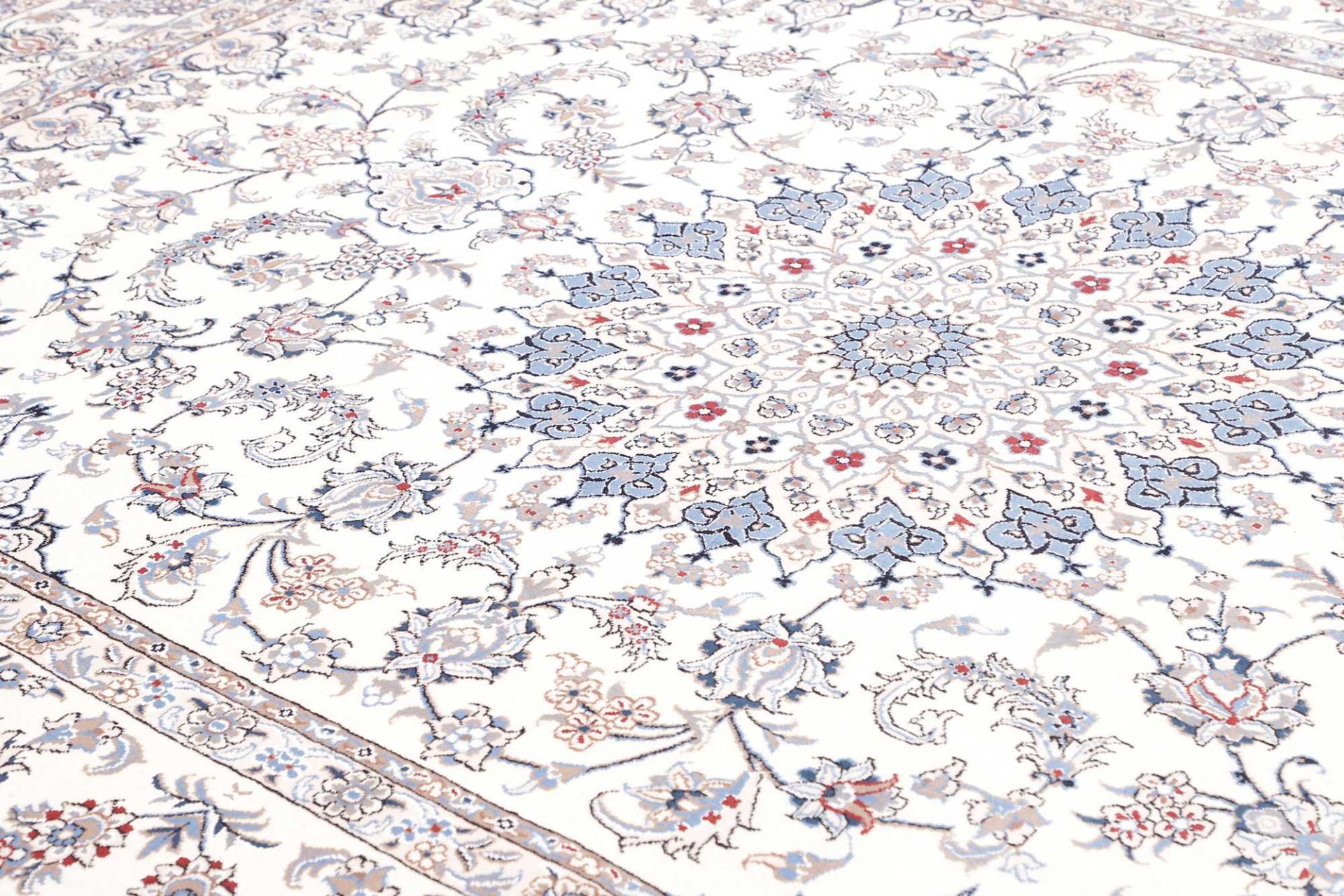 Nain Perserteppich aus Iran, 254 × 353 cm