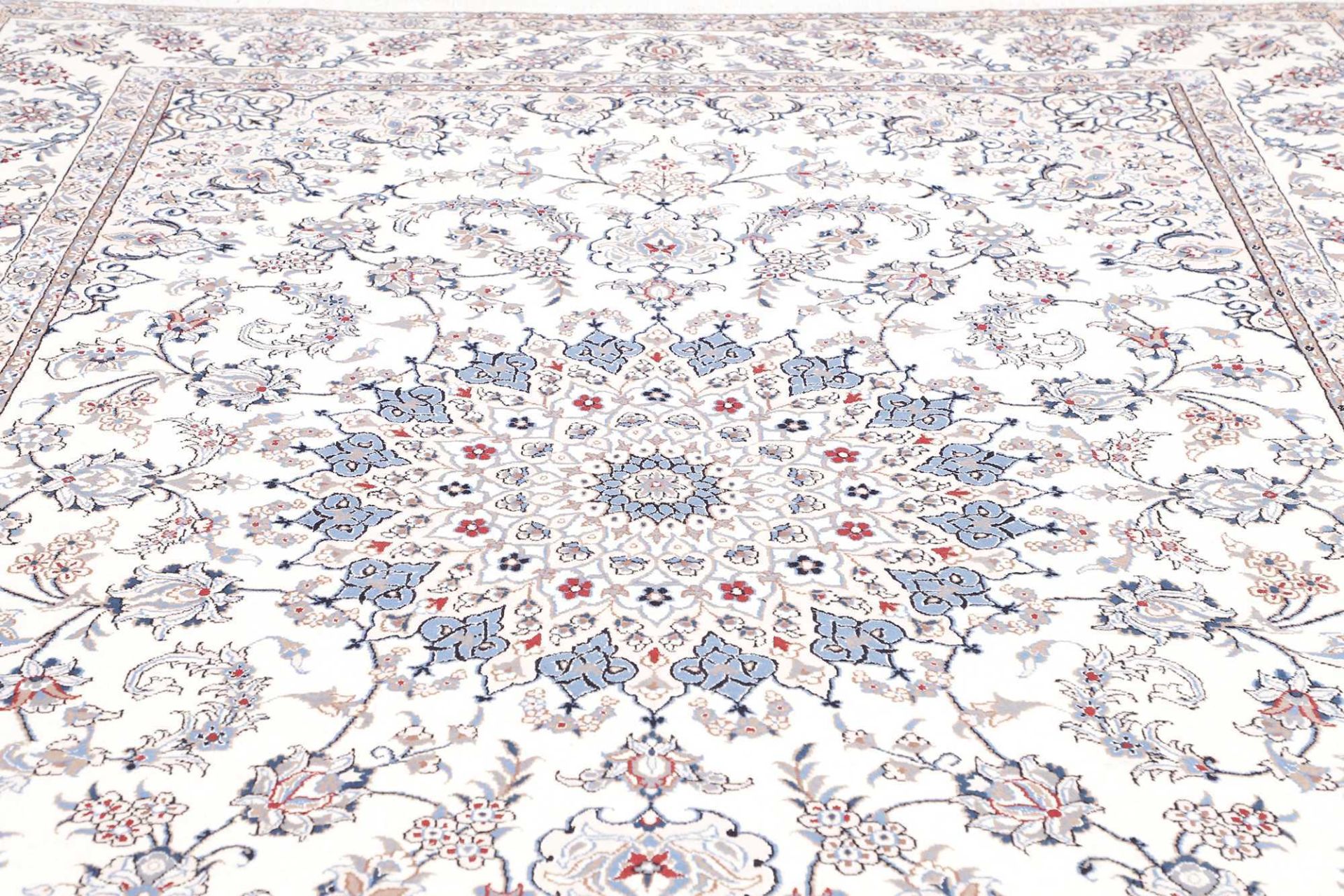 Nain Perserteppich aus Iran, 254 × 353 cm