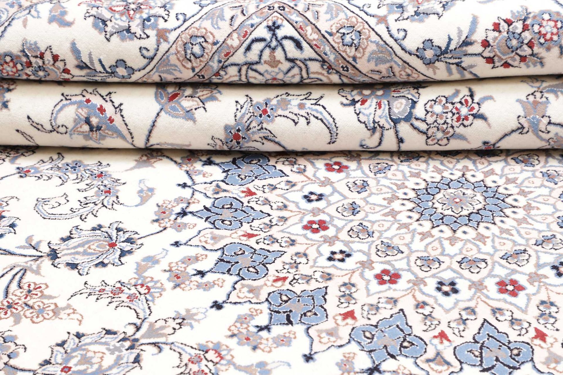 Nain Perserteppich aus Iran, 254 × 353 cm