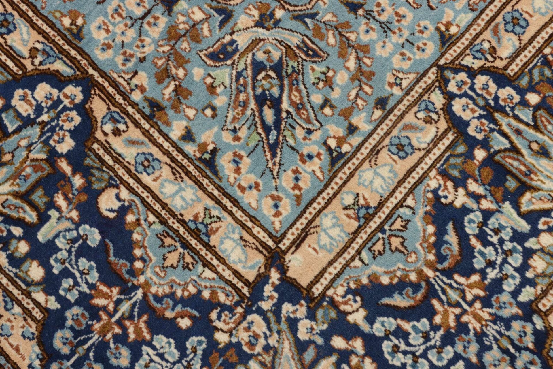 Kerman Perserteppich 226 × 327 cm aus Wolle, handgeknüpft