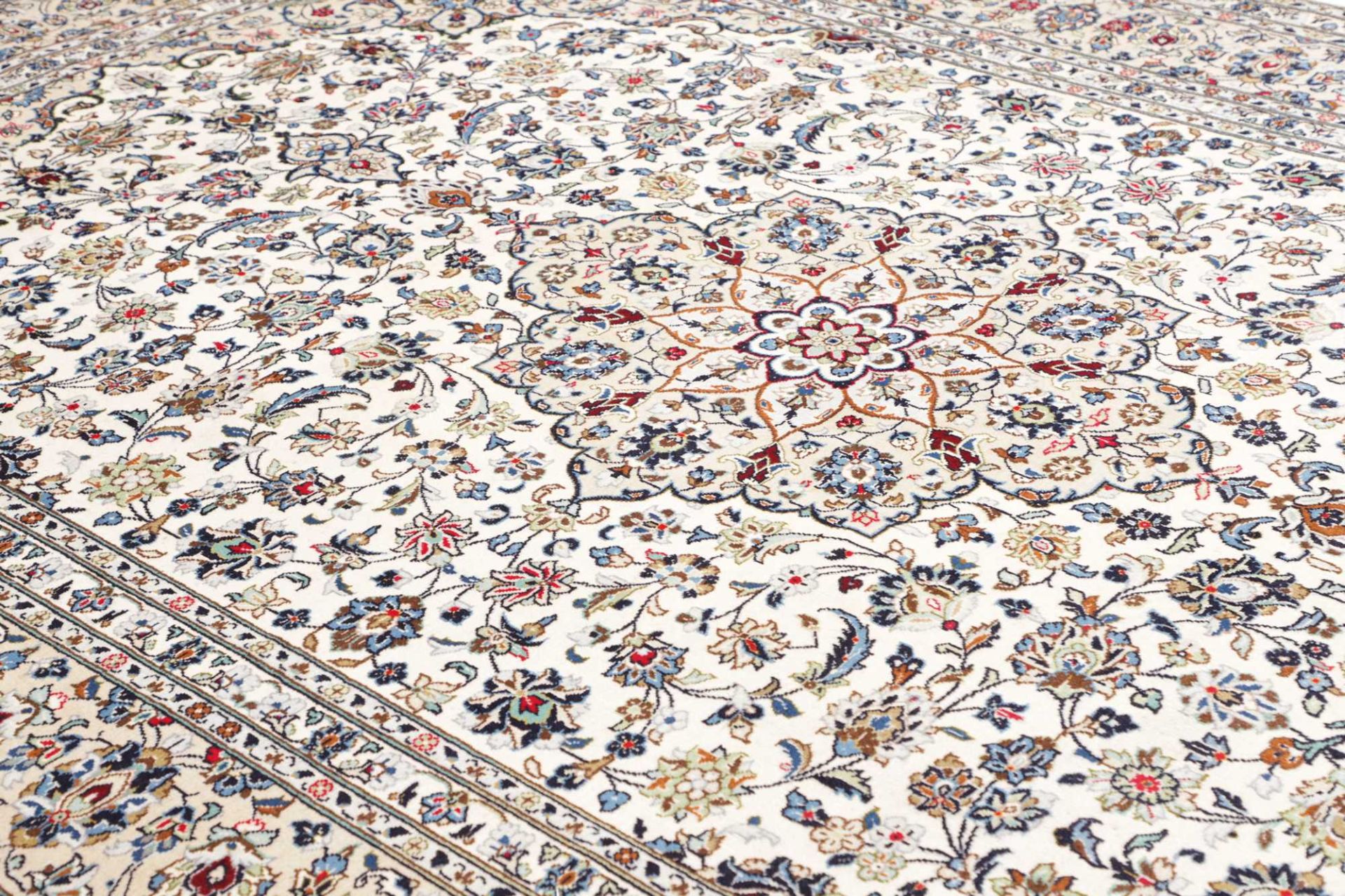 Kashan Perserteppich 246 × 359 cm aus Wolle, handgeknüpft
