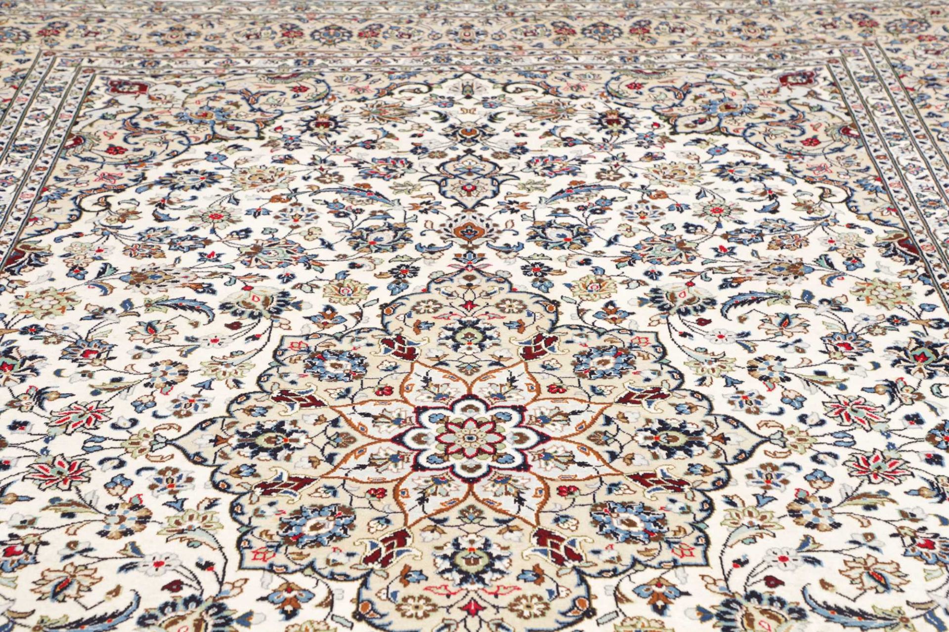 Kashan Perserteppich 246 × 359 cm aus Wolle, handgeknüpft