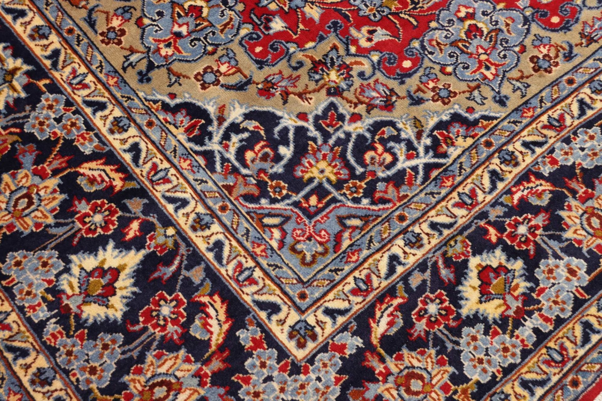 Isfahan Perserteppich 251 × 372 cm aus Wolle, handgeknüpft