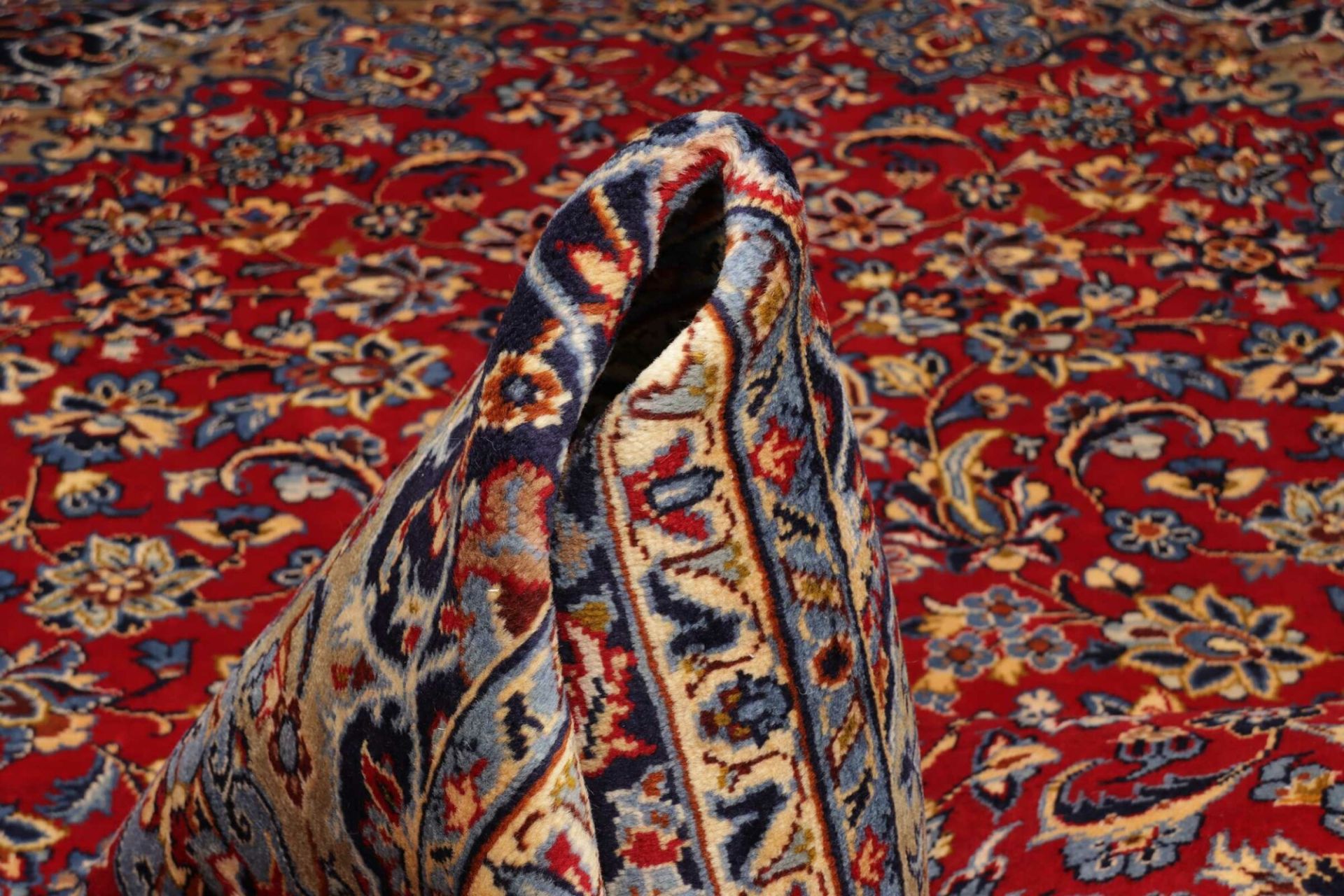 Isfahan Perserteppich 251 × 372 cm aus Wolle, handgeknüpft