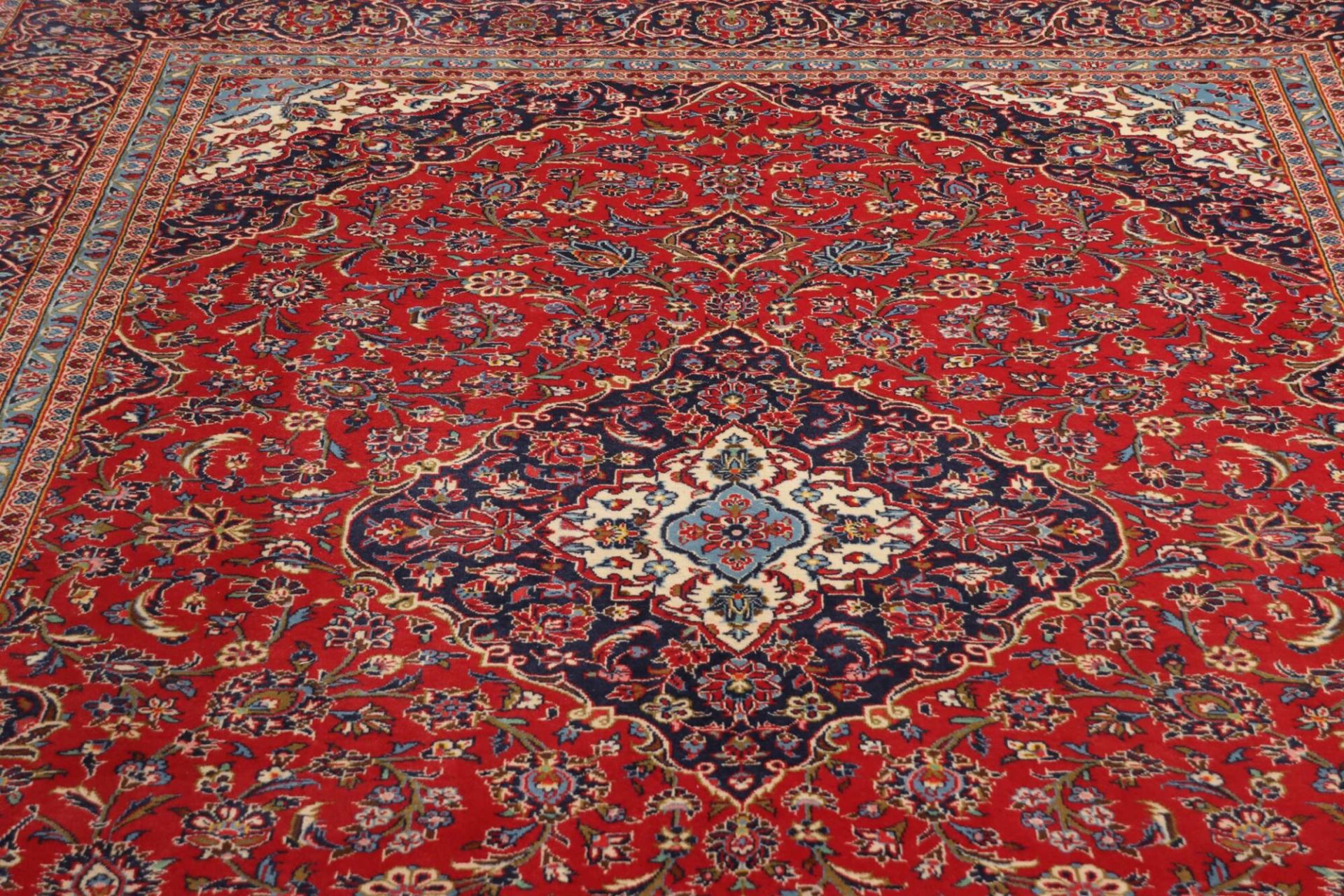 Handgeknüpfter Kashan Perserteppich 243 × 342 cm