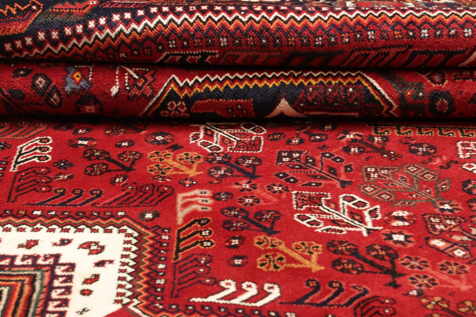 Qashqai Perserteppich aus Iran, 228 × 327 cm