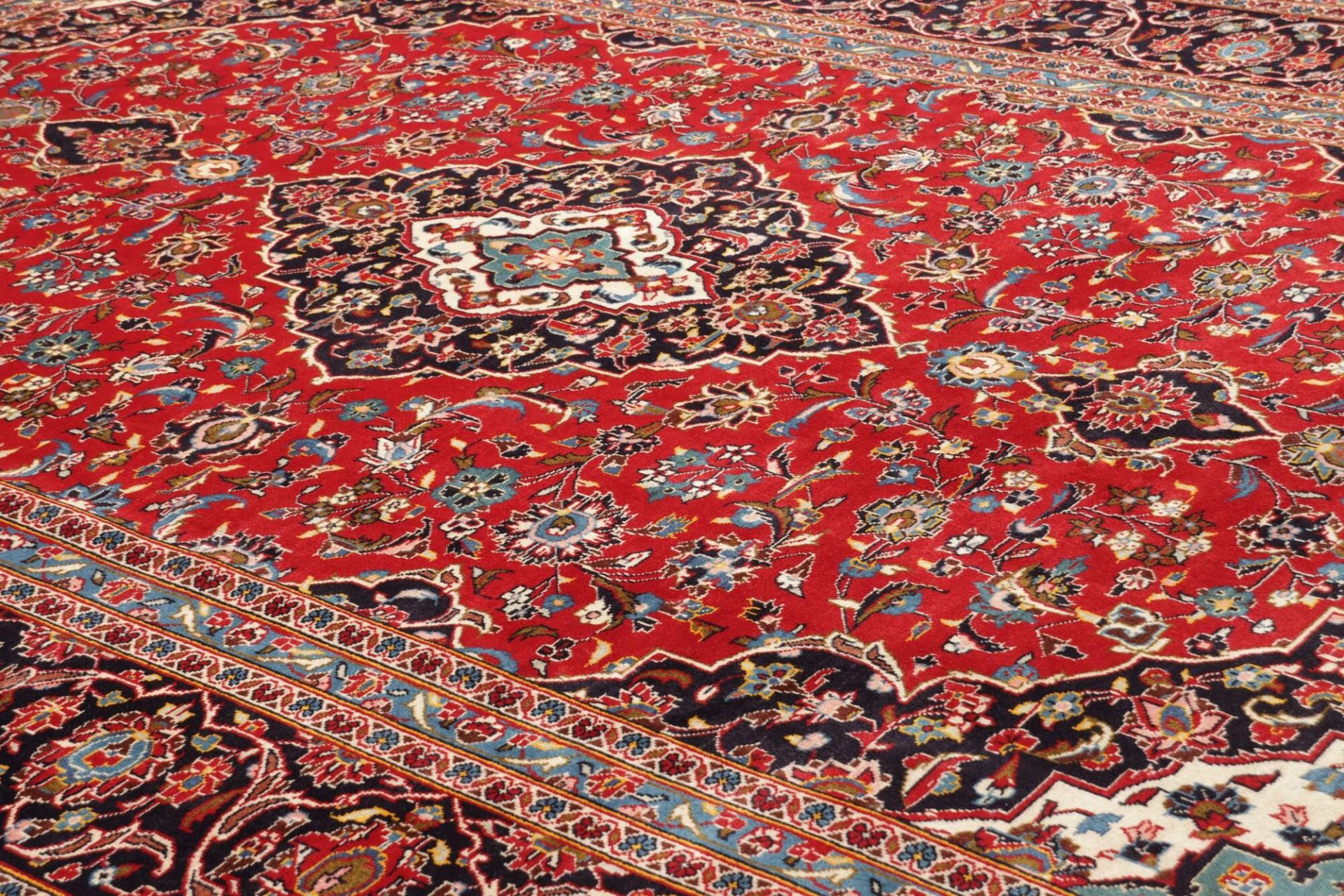 Kashan Perserteppich aus Iran, 248 × 352 cm