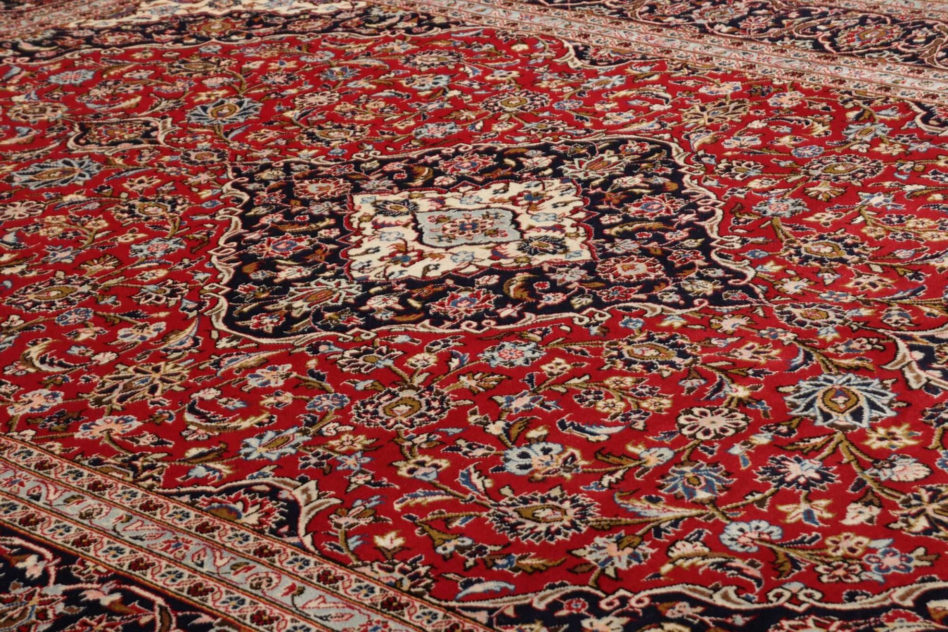 Kashan Perserteppich aus Iran, 247 × 348 cm
