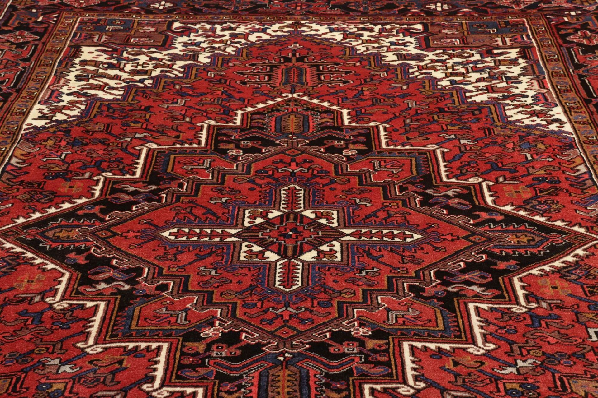 perserteppich-heriz-241-x-332-cm-schurwolle-handgeknupft-rustikal-17 Handgeknüpfter Heriz Perserteppich 241 × 332 cm