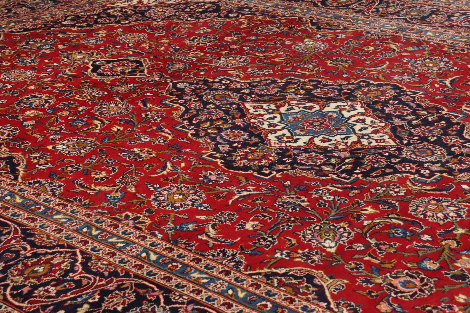 Kashan Perserteppich 246 × 357 cm aus Wolle, handgeknüpft