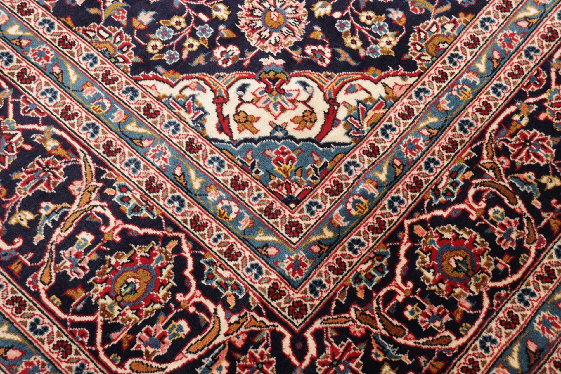 Kashan Perserteppich aus Iran, 245 × 359 cm