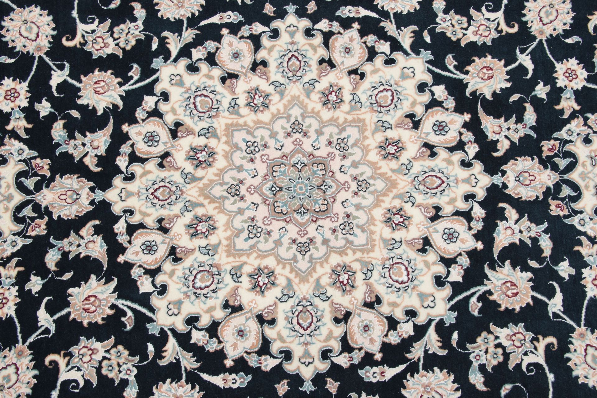 perserteppich-isfahan-200-x-315-cm-schurwolle-seide-handgeknupft-2 Isfahan Perserteppich aus Iran, 200 × 315 cm